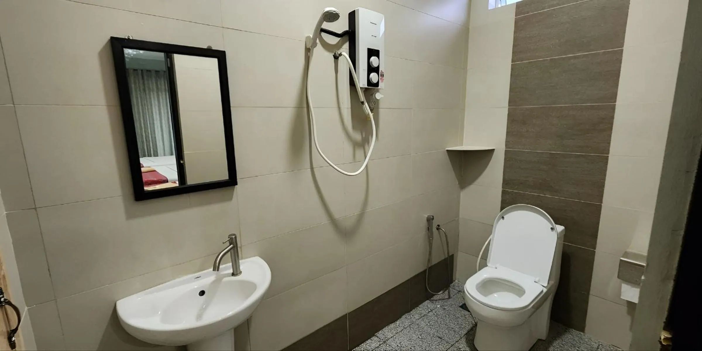 Shower in Grapevine Garden