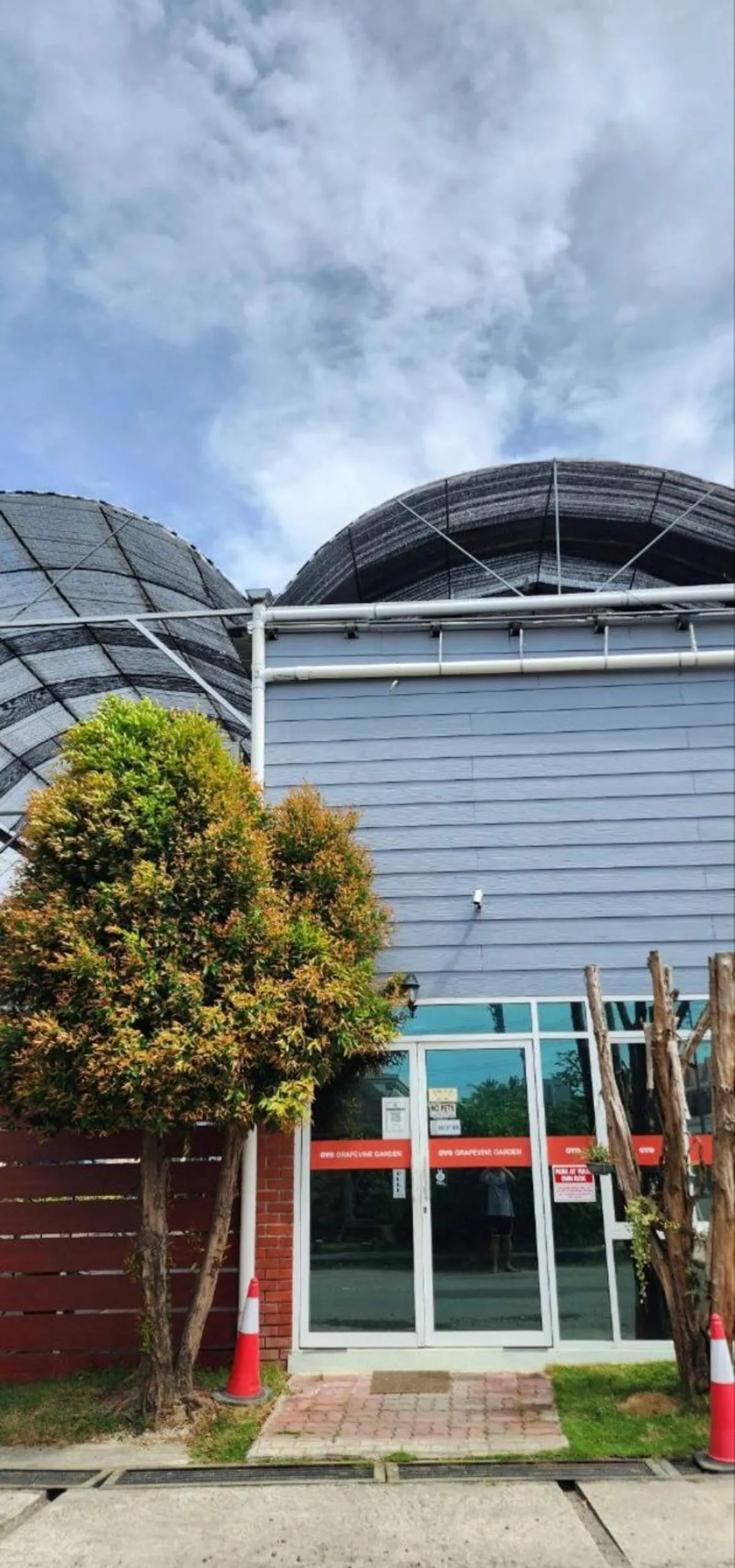 Property building in Grapevine Garden