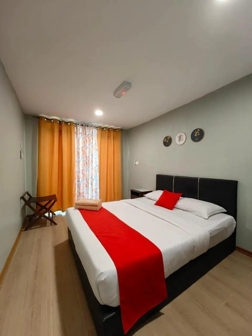 Bed in Grapevine Garden