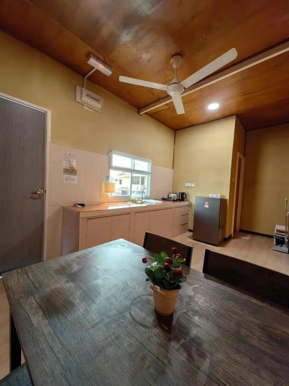 Kitchen or kitchenette in Grapevine Garden