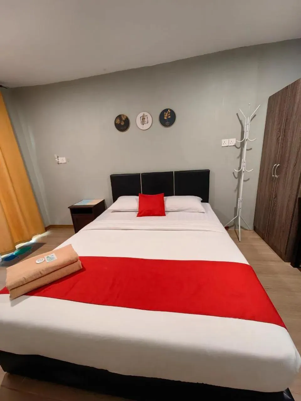 Bed in Grapevine Garden