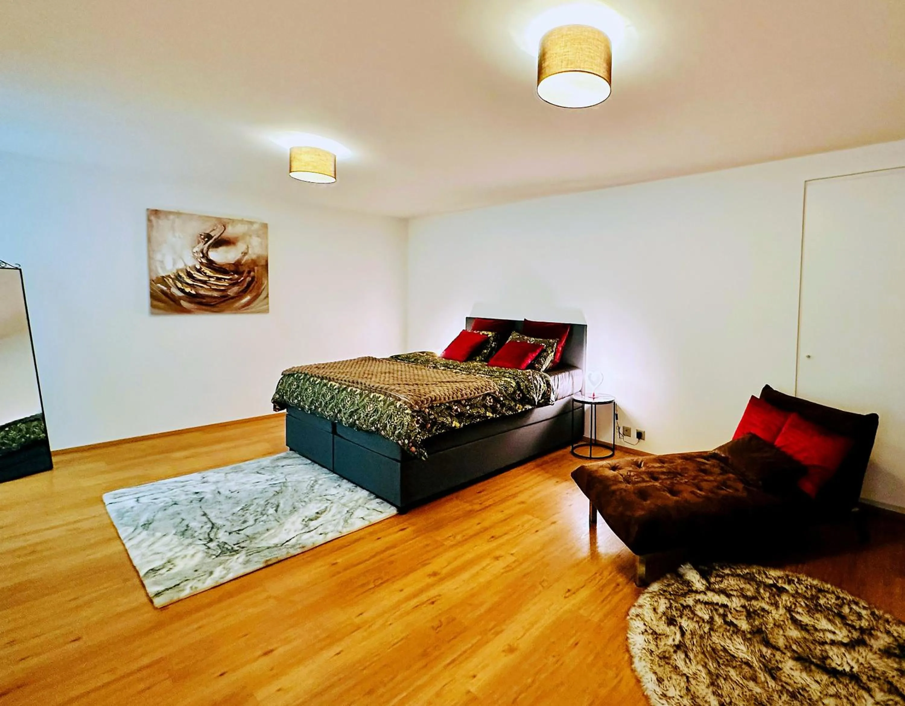 Bed in Montreux lake side apartment!