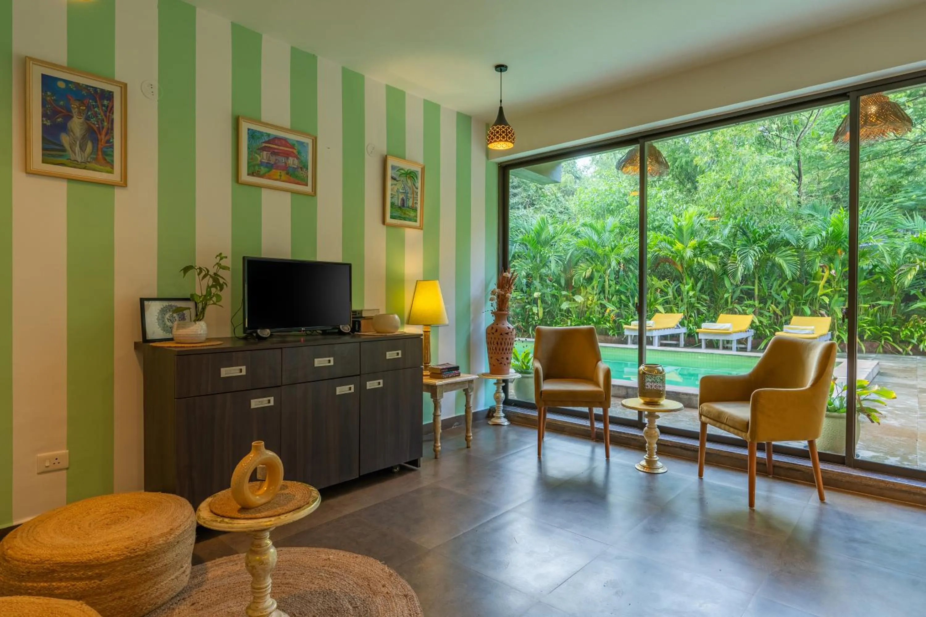 Garden in Locomo Boutique, Morjim - Cozy tropical stay, near beach