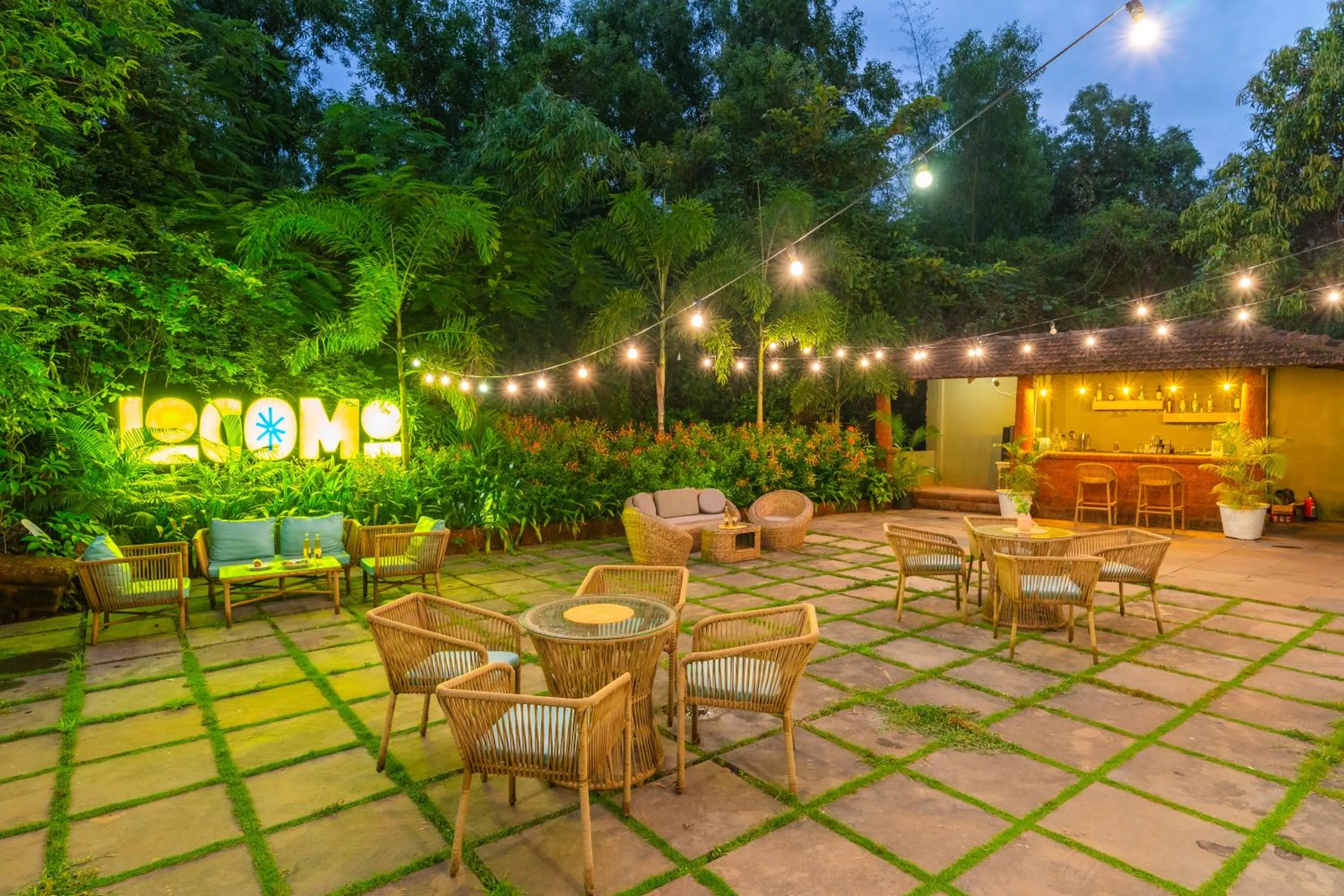 Night in Locomo Boutique, Morjim - Cozy tropical stay, near beach