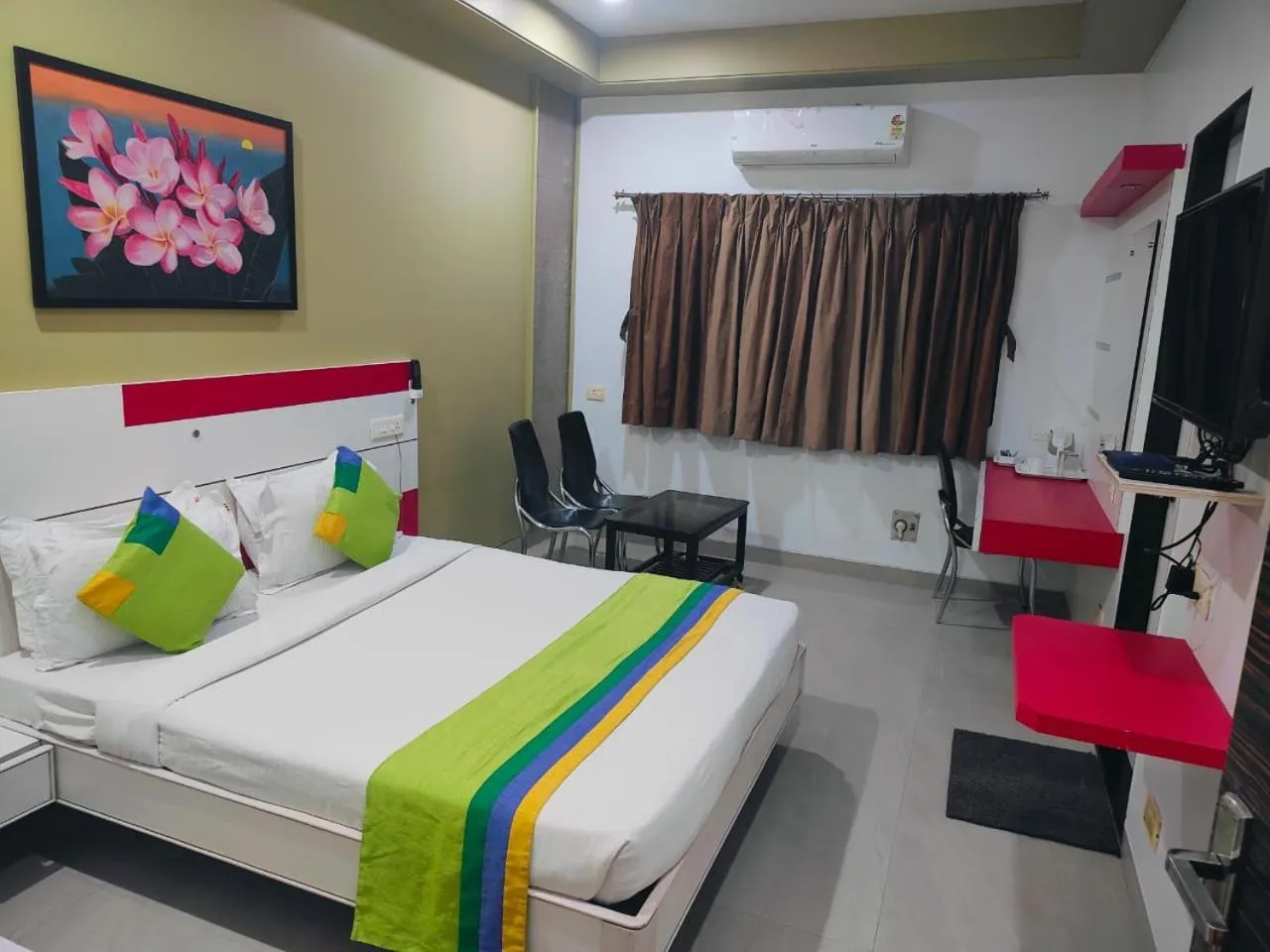 Bed in Hotel Bagga International