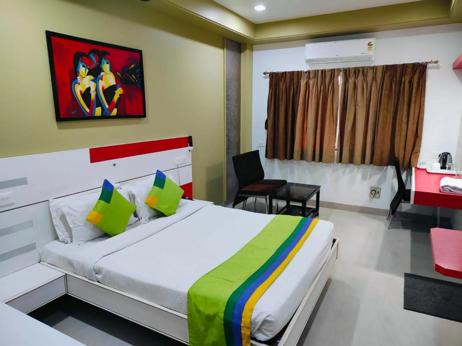 Bed in Hotel Bagga International