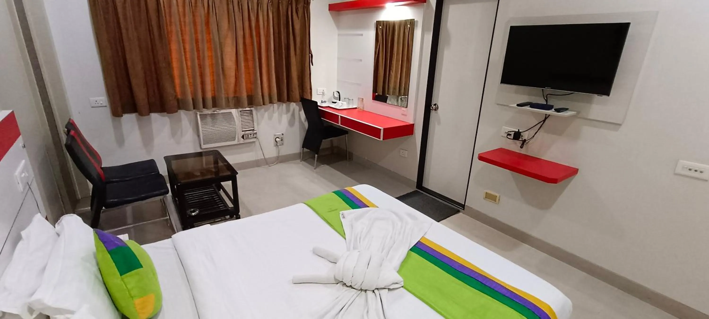 Bed in Hotel Bagga International