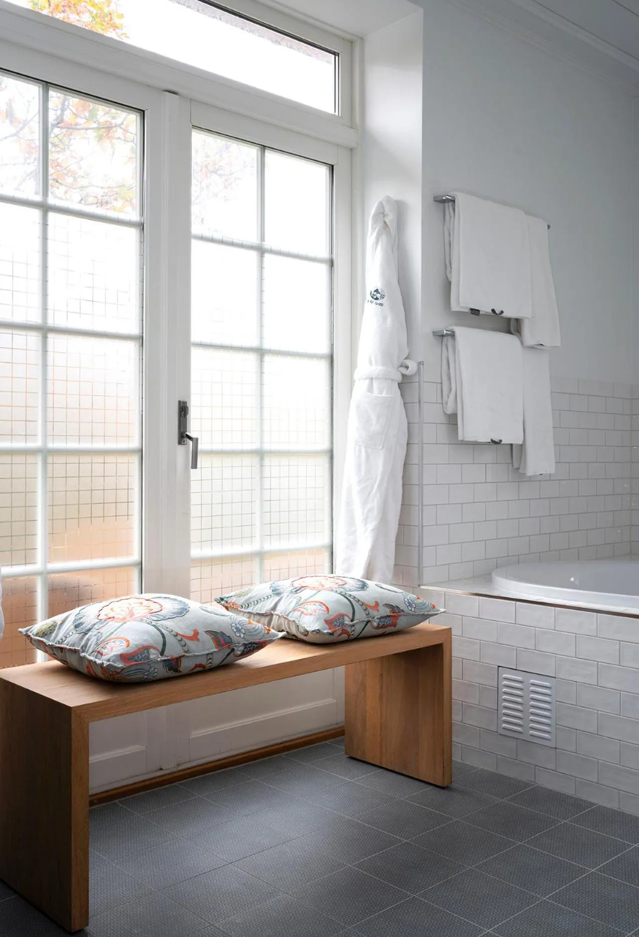 Bathroom in Engø Gård Hotel & Restaurant