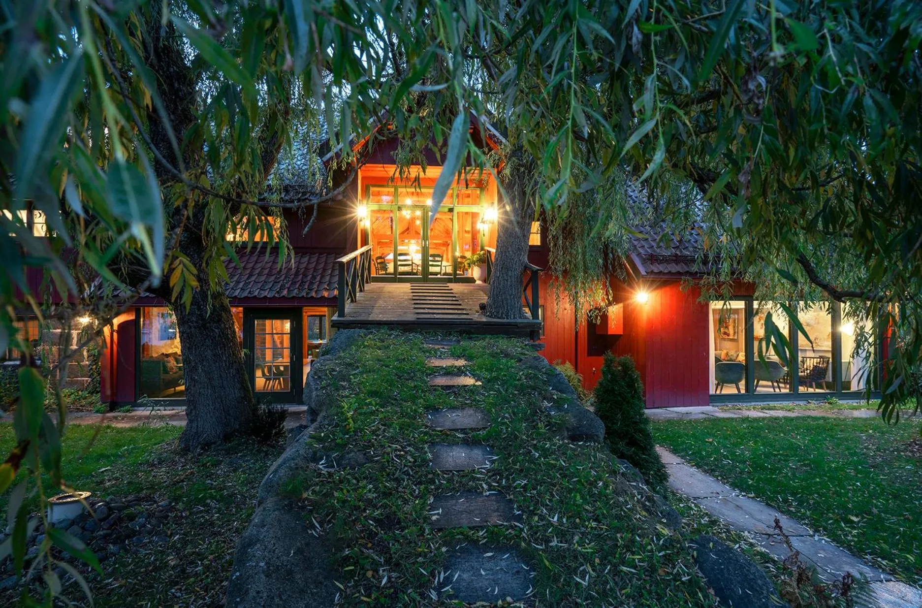 Garden in Engø Gård Hotel & Restaurant