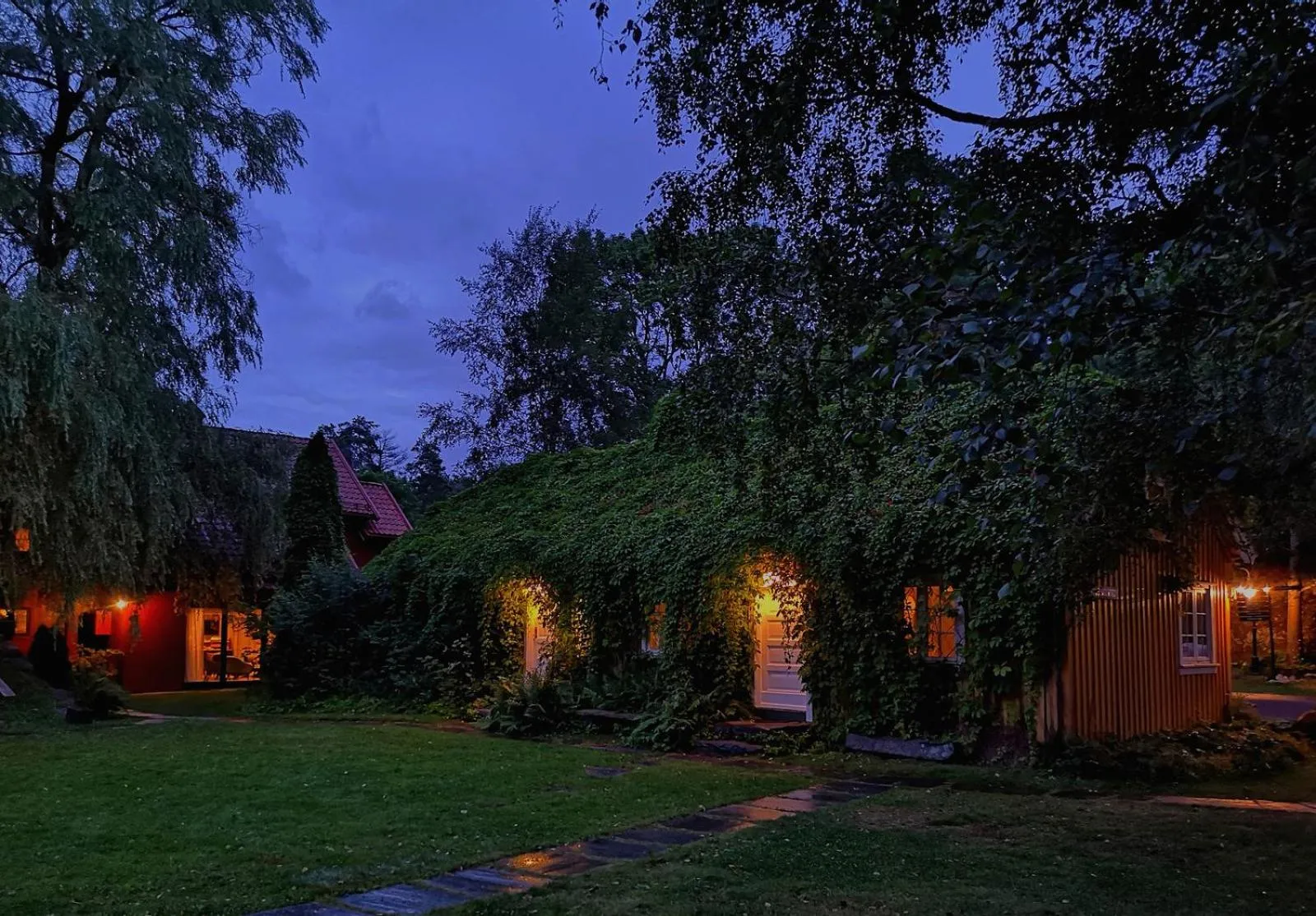 Property building in Engø Gård Hotel & Restaurant