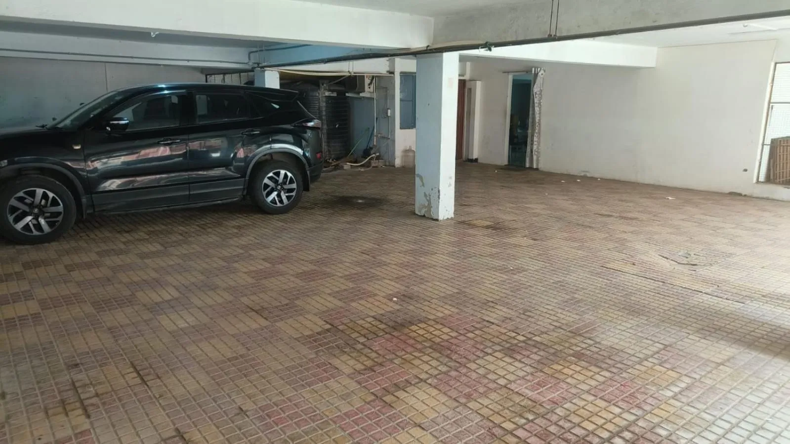 Parking in Treebo Destination Inn