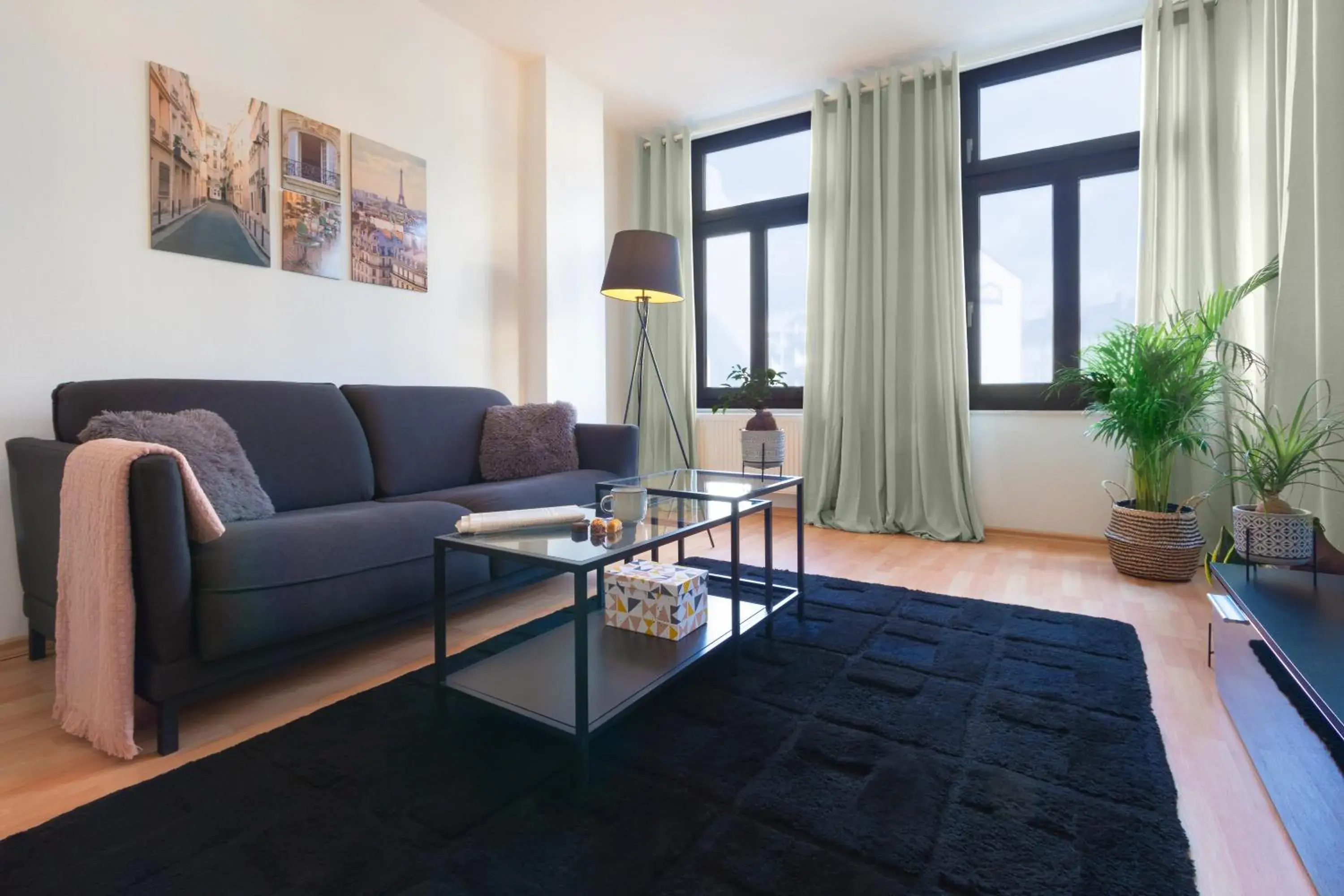 Ruhige Wohnung in zentraler Lage - Quiet flat in a central location Ruhige Wohnung in zentraler Lage - Quiet flat in a central location