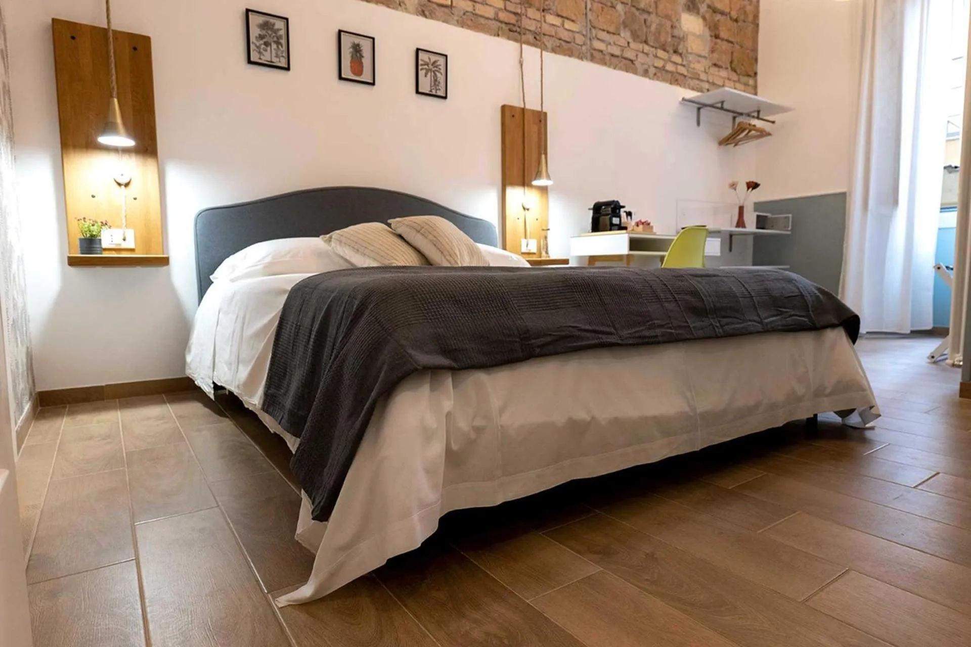 Bedroom, Bed in Smart Guesthouse Termini