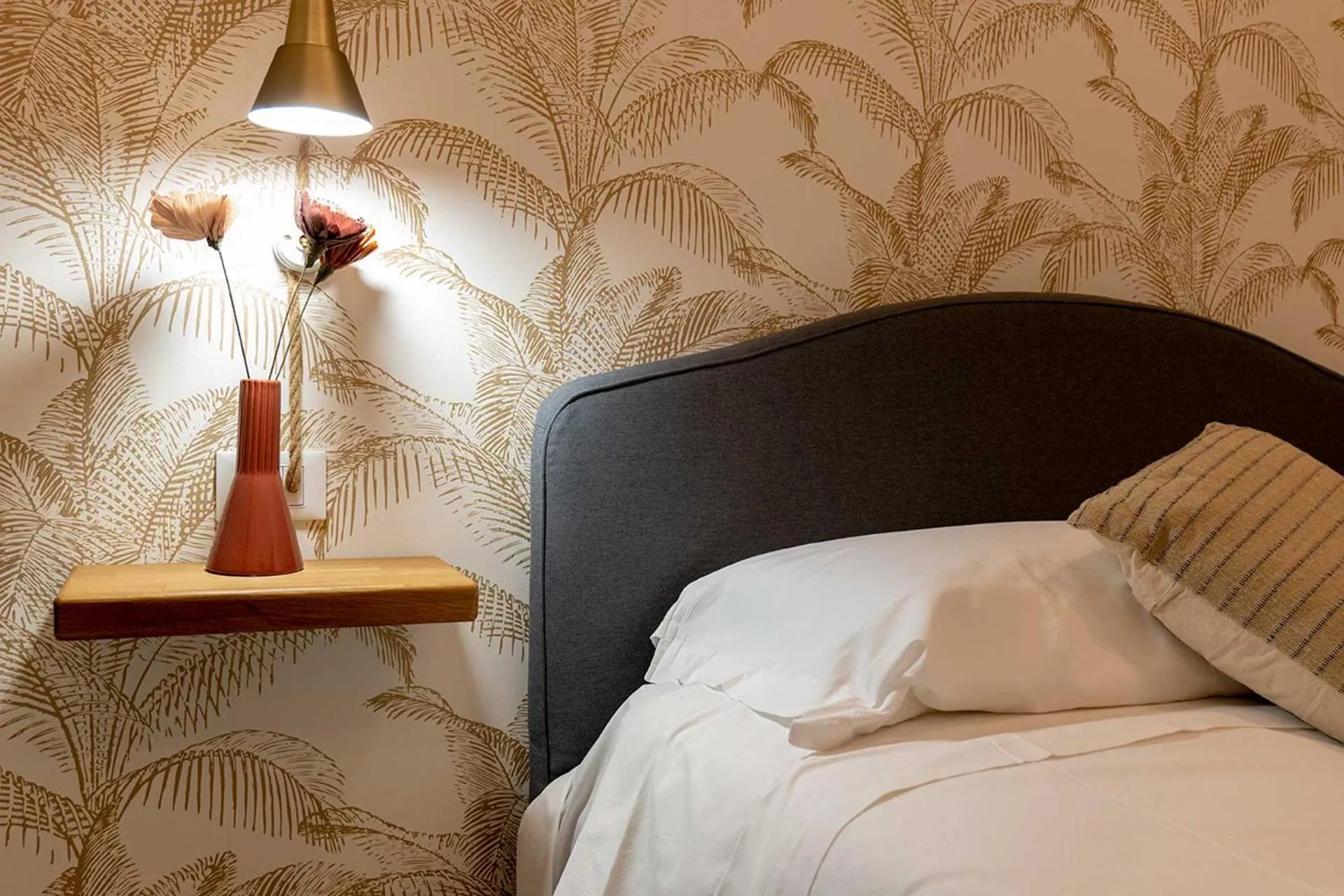 Bedroom, Bed in Smart Guesthouse Termini