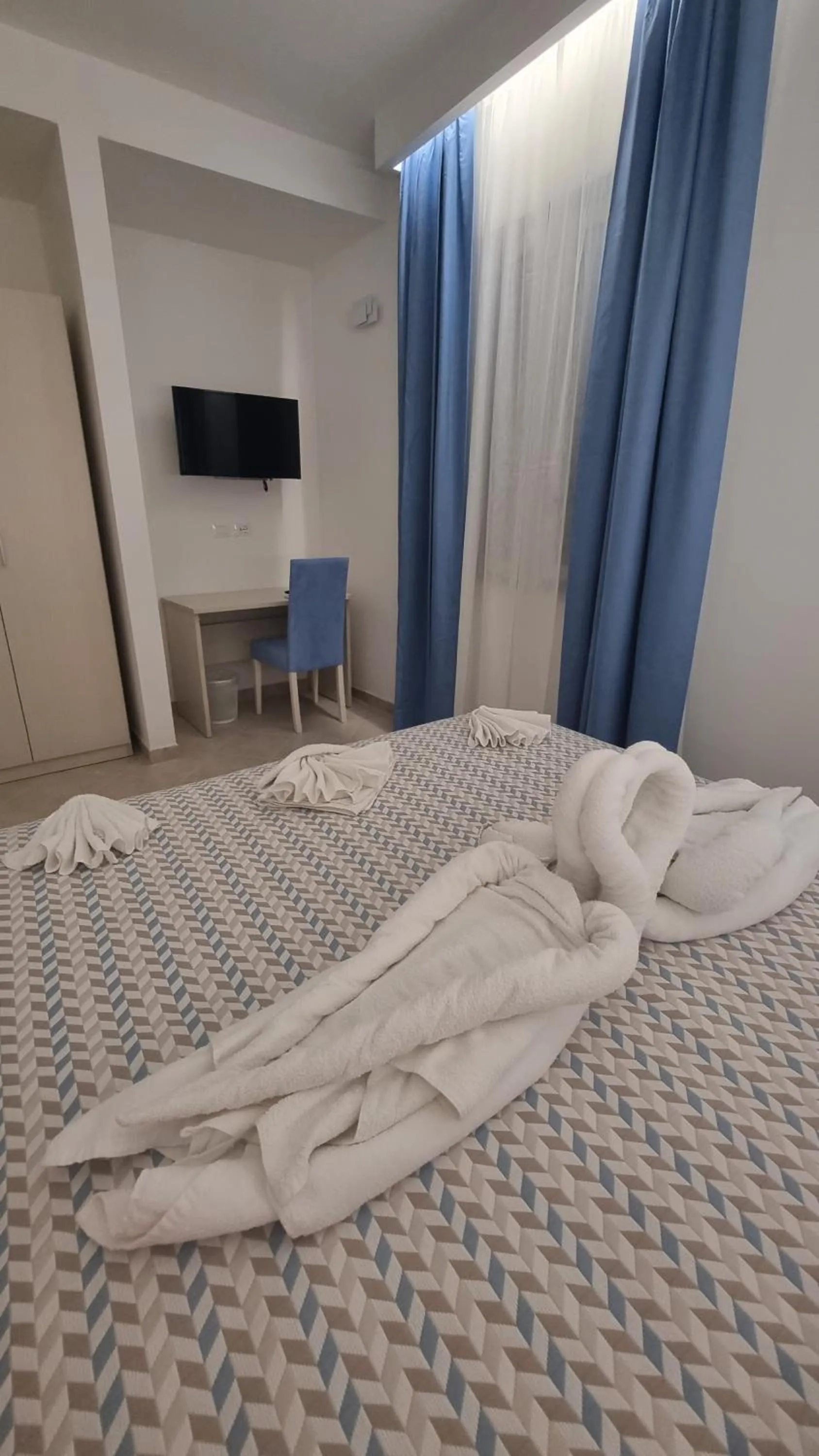 Decorative detail, Bed in ValGiuSi Resort