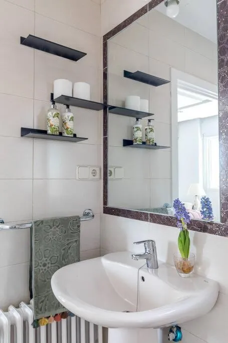 Bathroom in Apartamento con terraza en Barrio de Salamanca