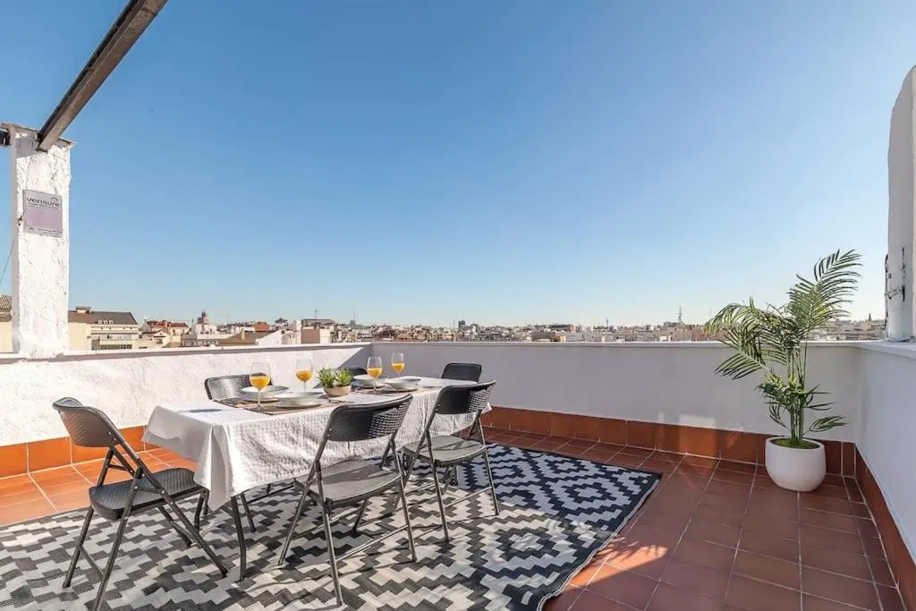 Balcony/Terrace in Apartamento con terraza en Barrio de Salamanca