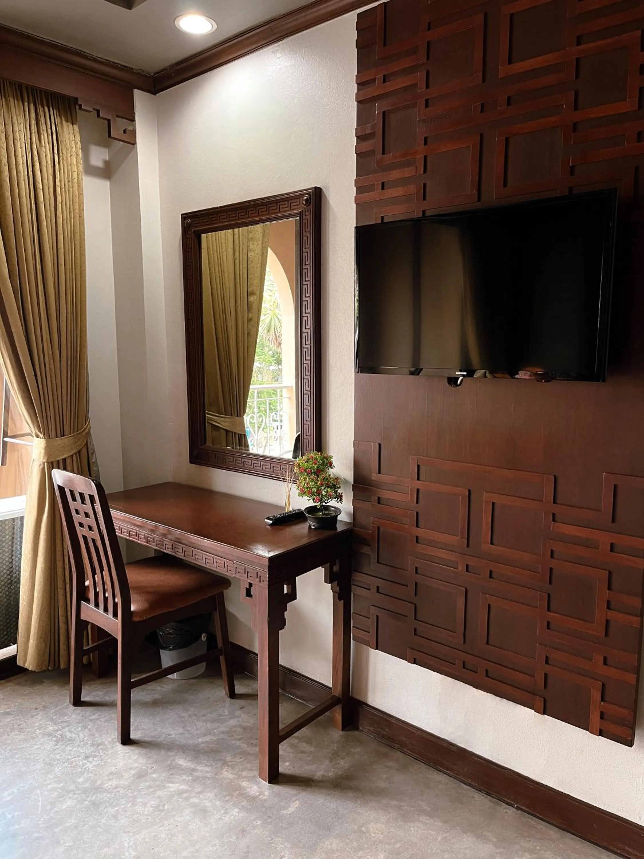 TV and multimedia in Grand Orlov Apart Hotel