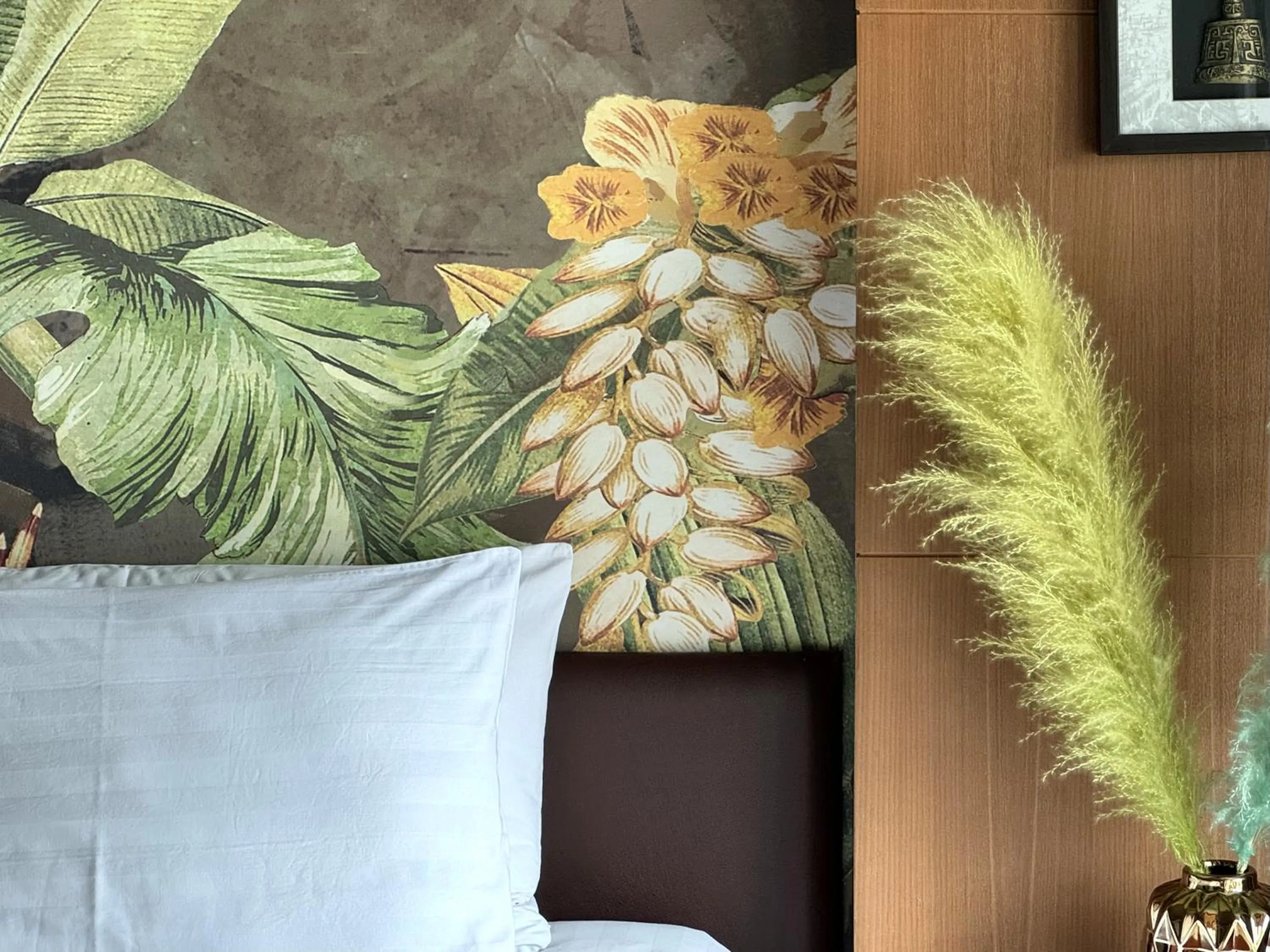 Decorative detail in Grand Orlov Apart Hotel