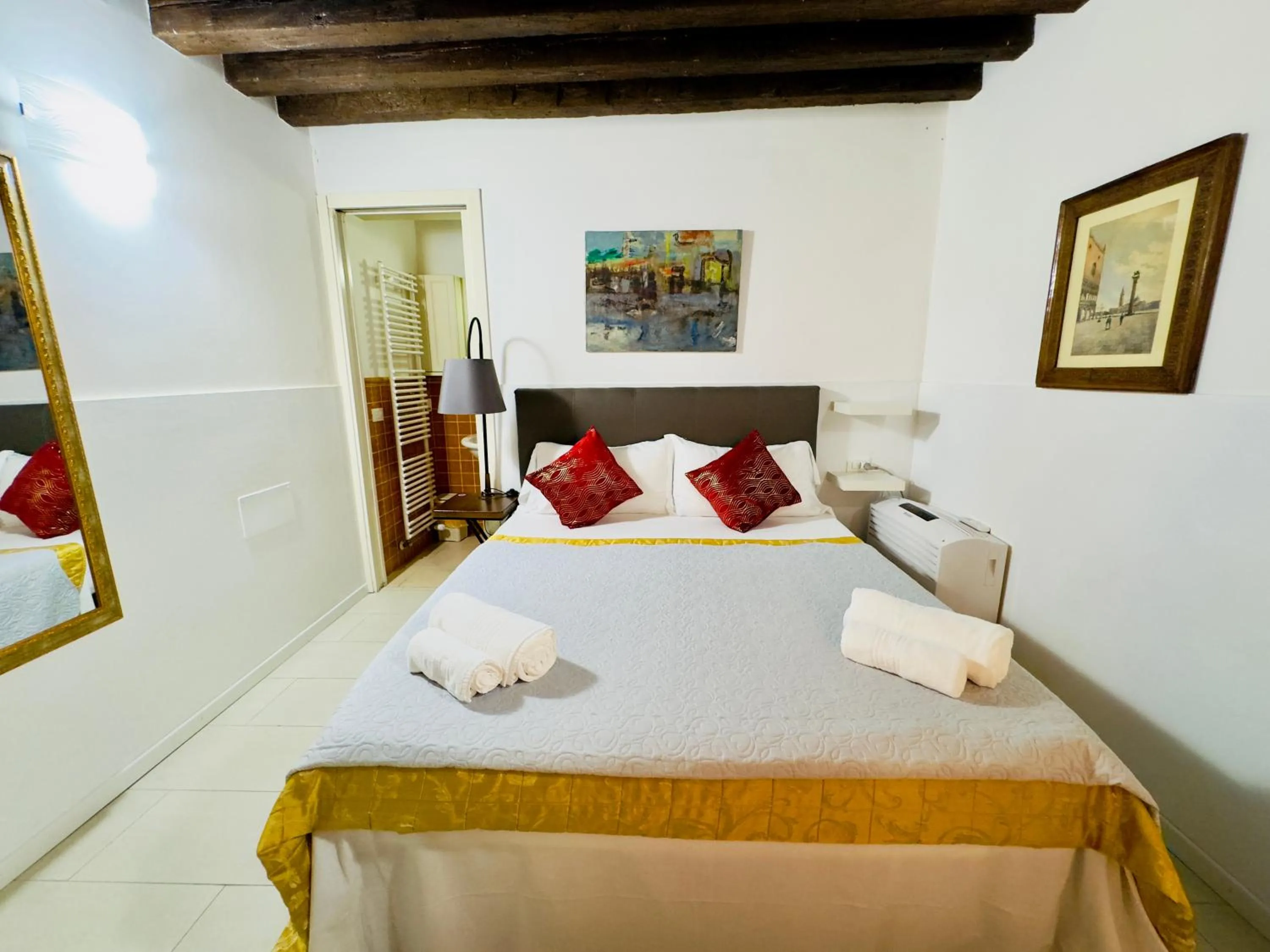 Bed in First Dream Venice