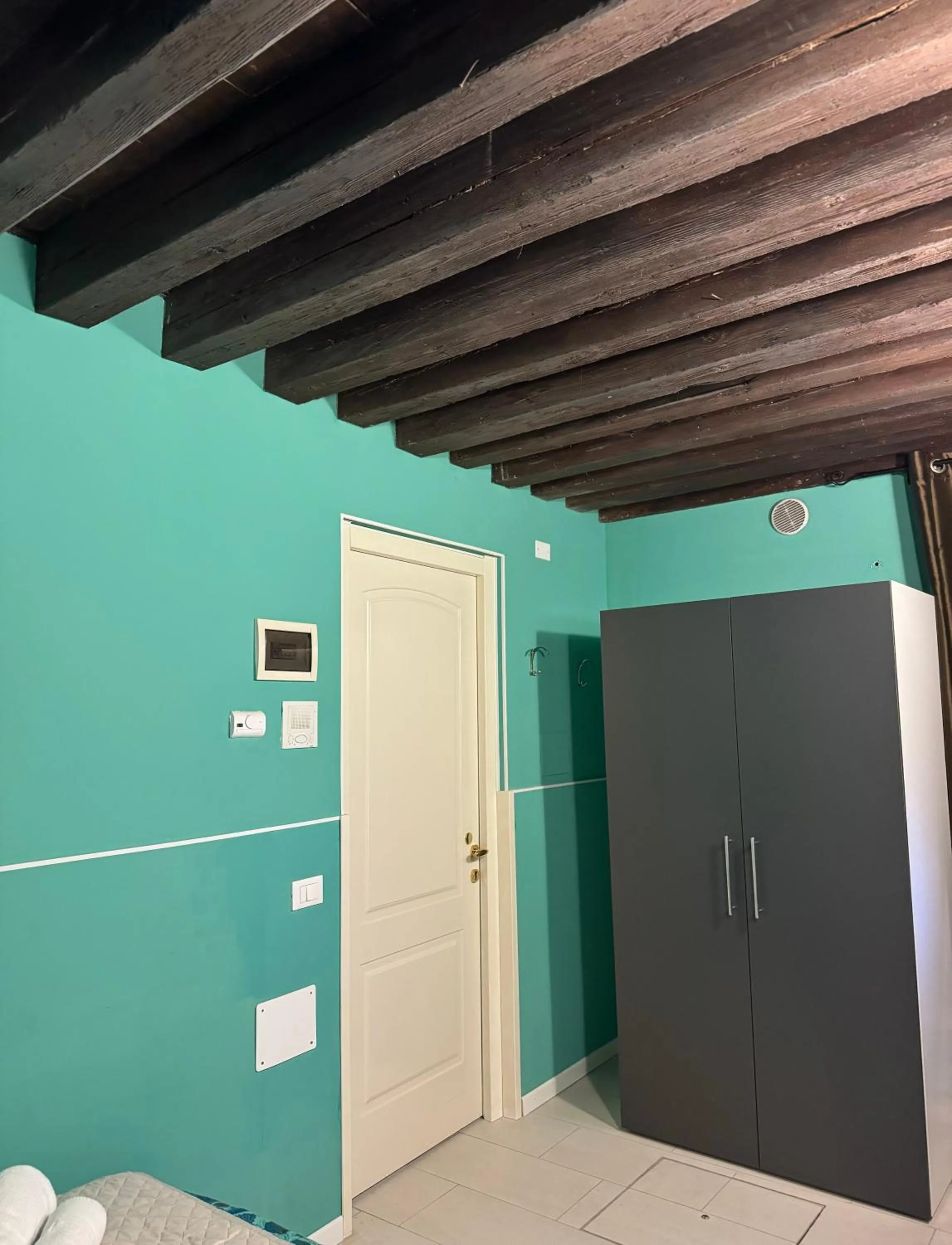 wardrobe in First Dream Venice