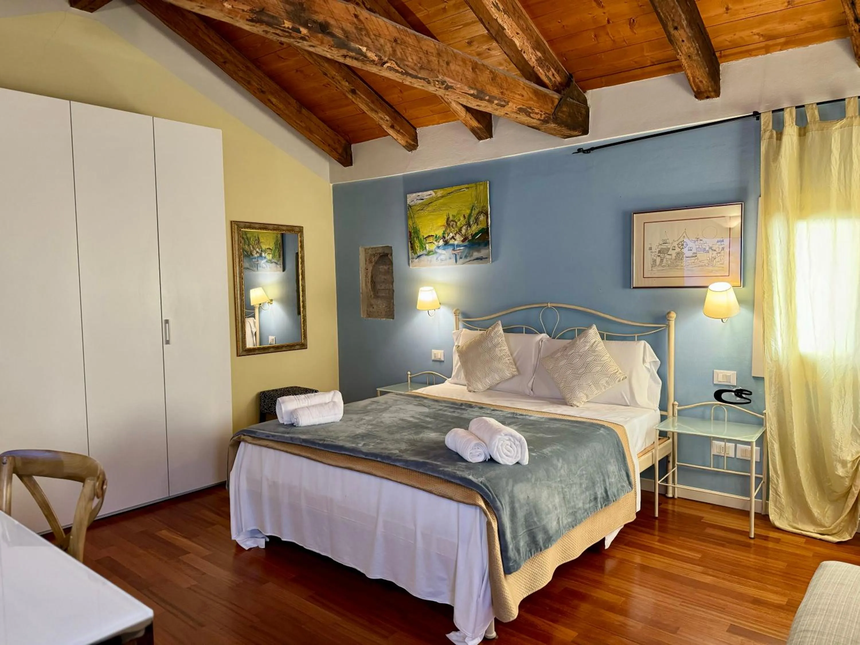 Bed in First Dream Venice