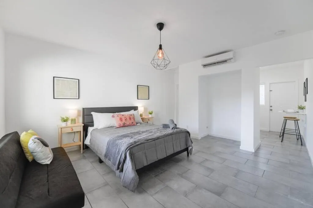 Bed in Wonderful and calm studio in Miami