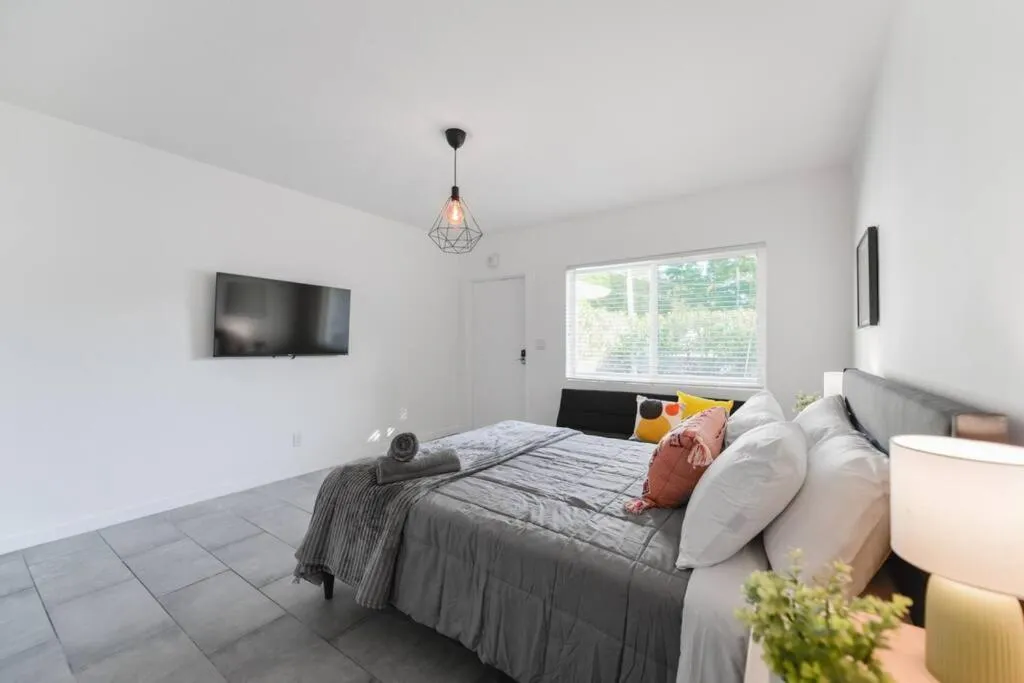 Bed in Wonderful and calm studio in Miami