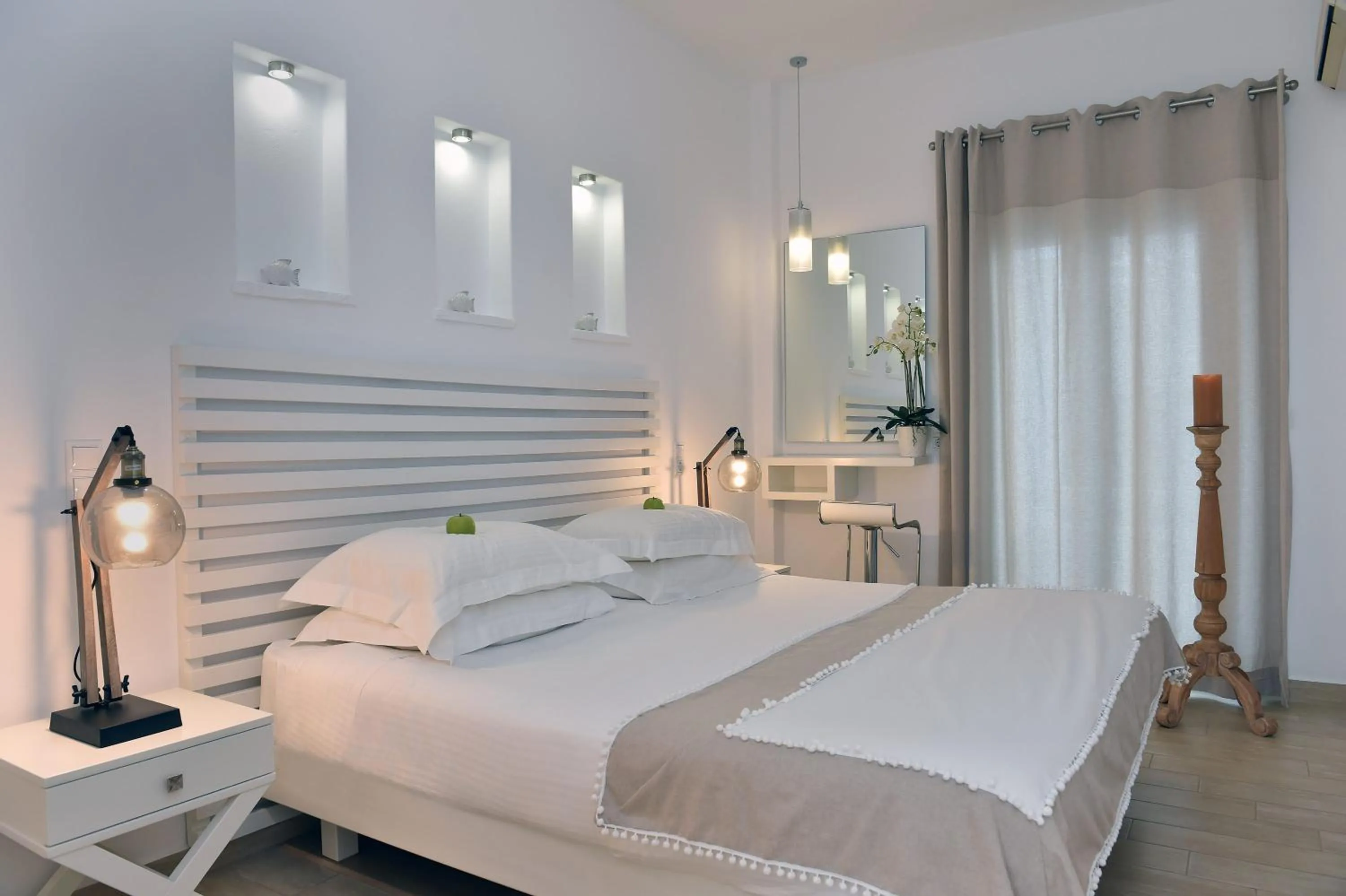 Photo of the whole room, Bed in Apollon Boutique Hotel