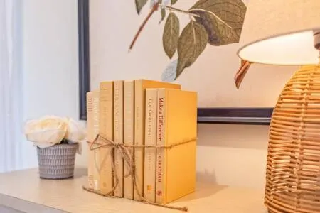 Downtown Luxury Farmhouse Apartment #4