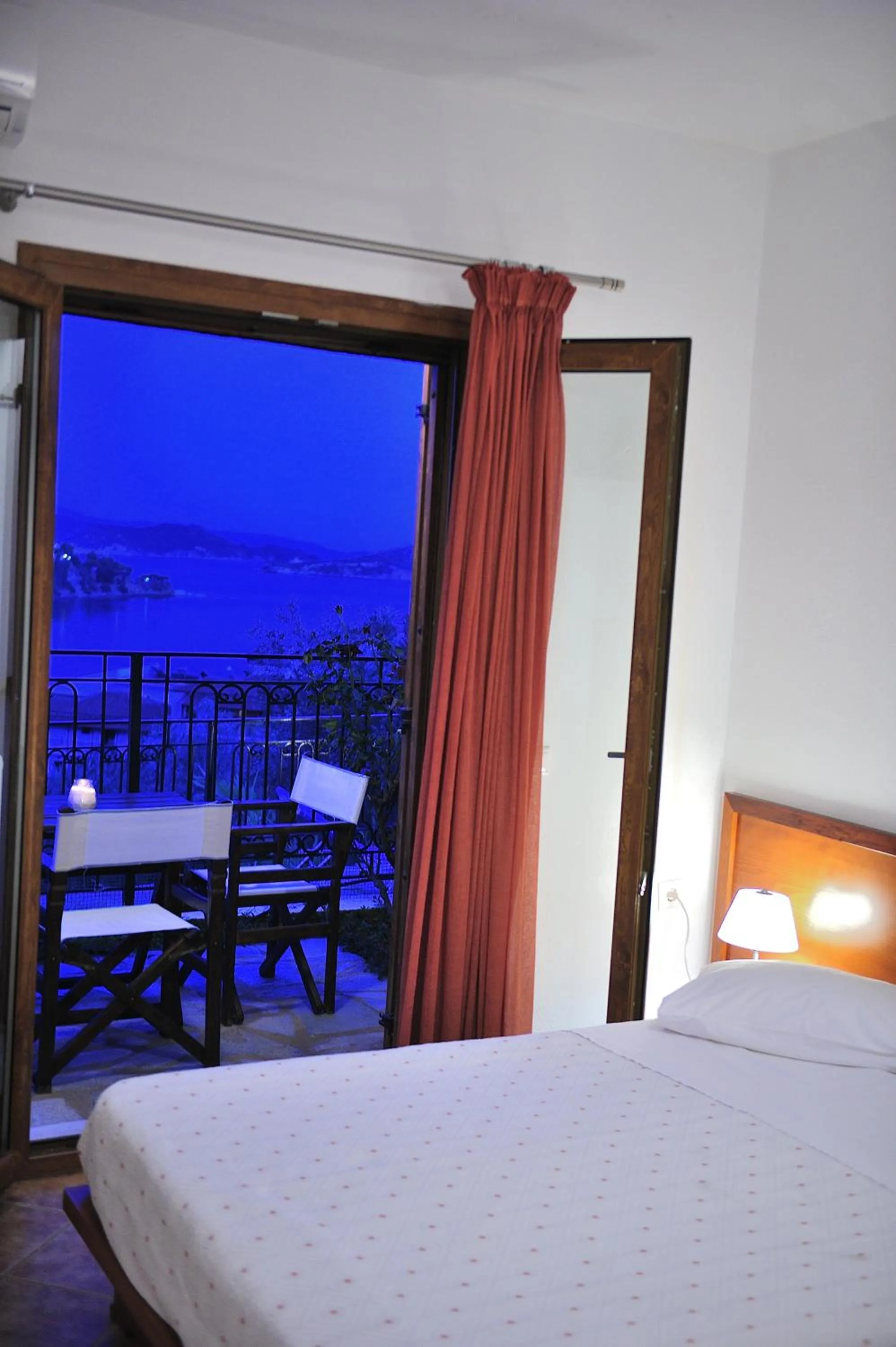 Bed in Eye Q Resort Seaview