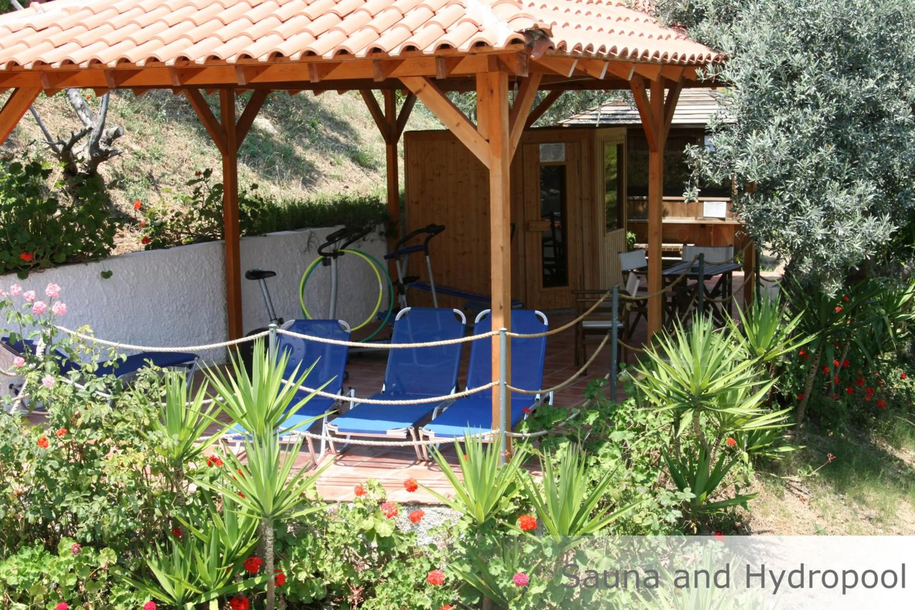 Patio in Eye Q Resort Seaview