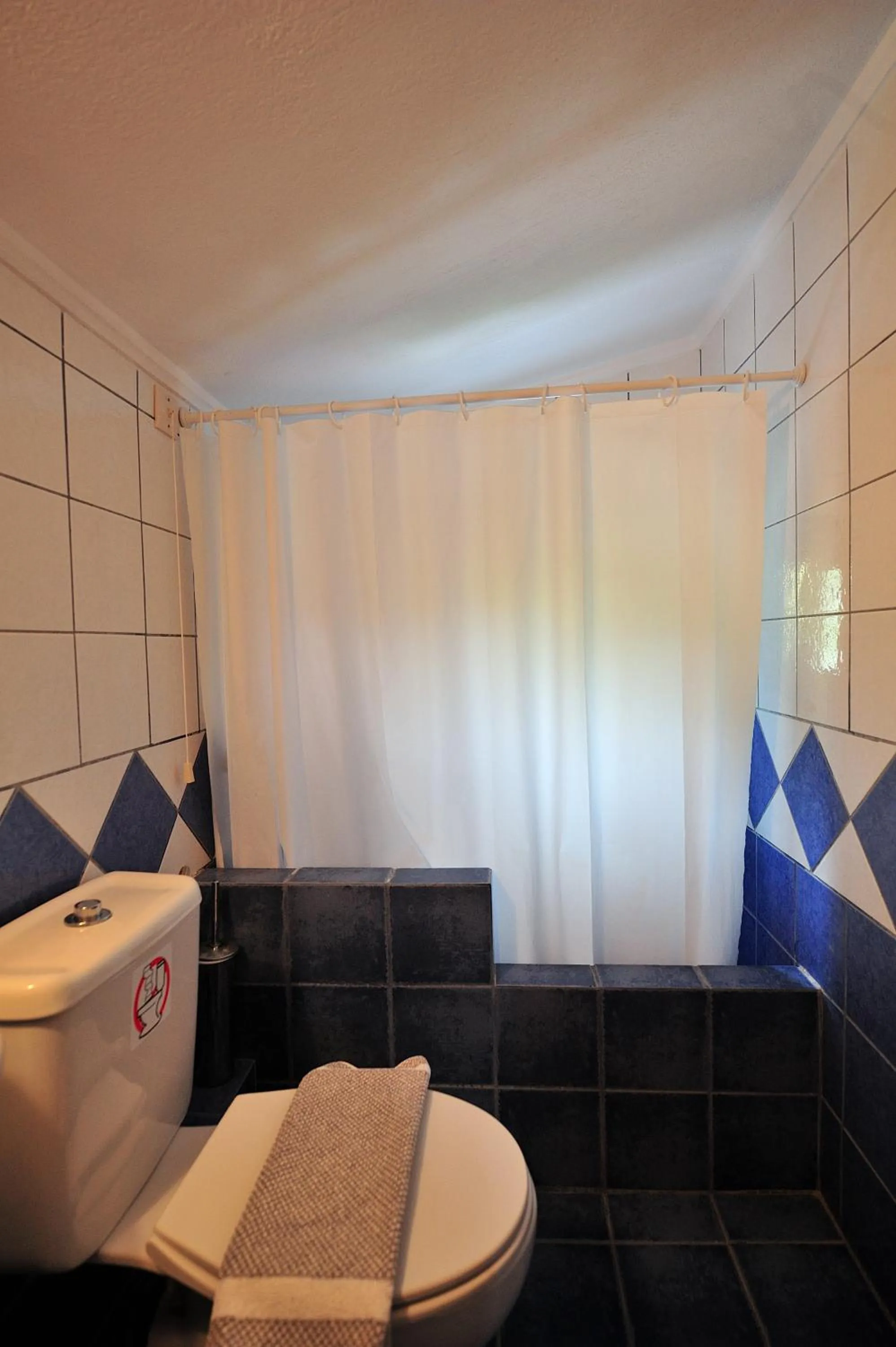 Eye Q Resort Seaview