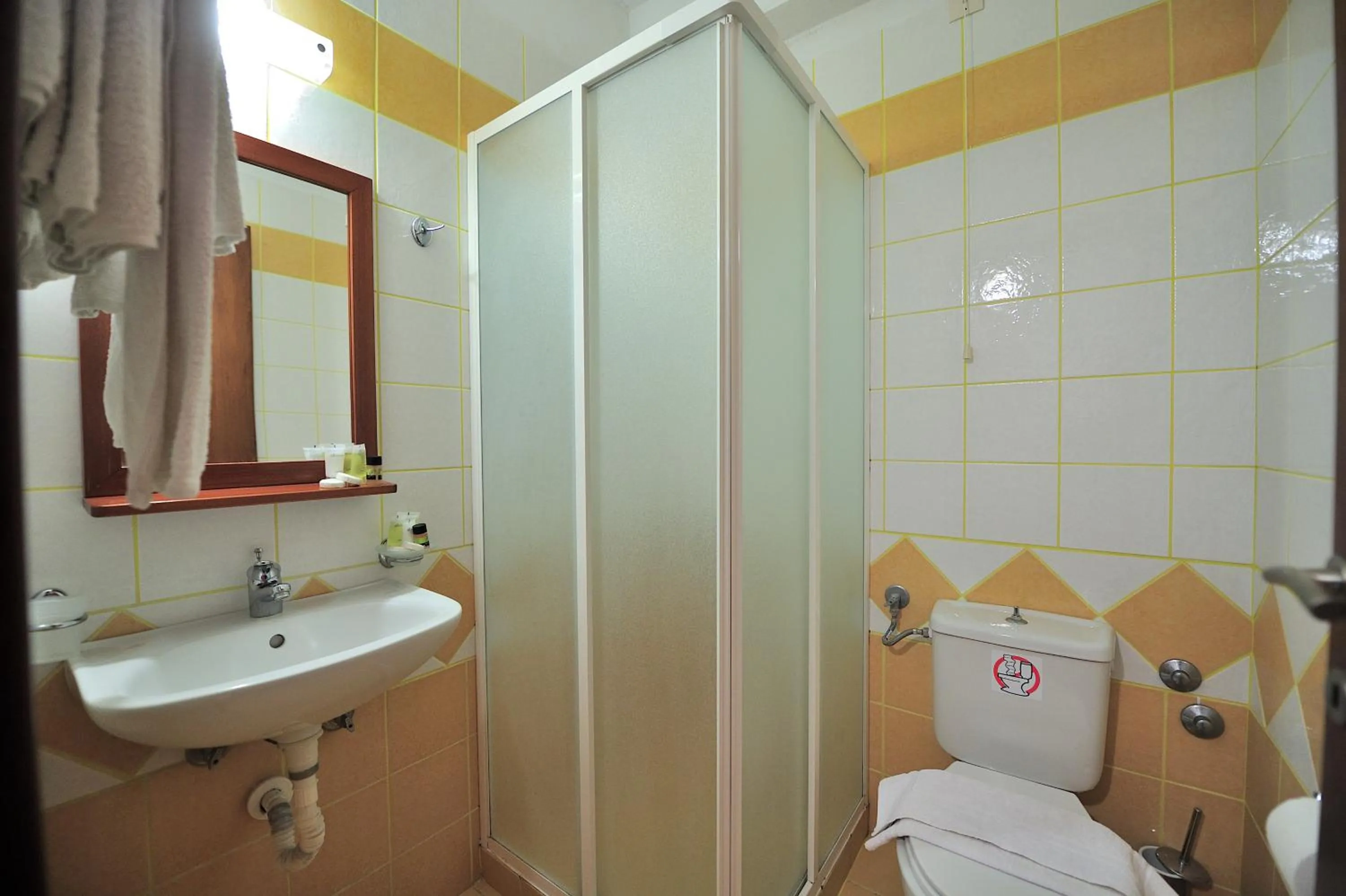 Eye Q Resort Seaview