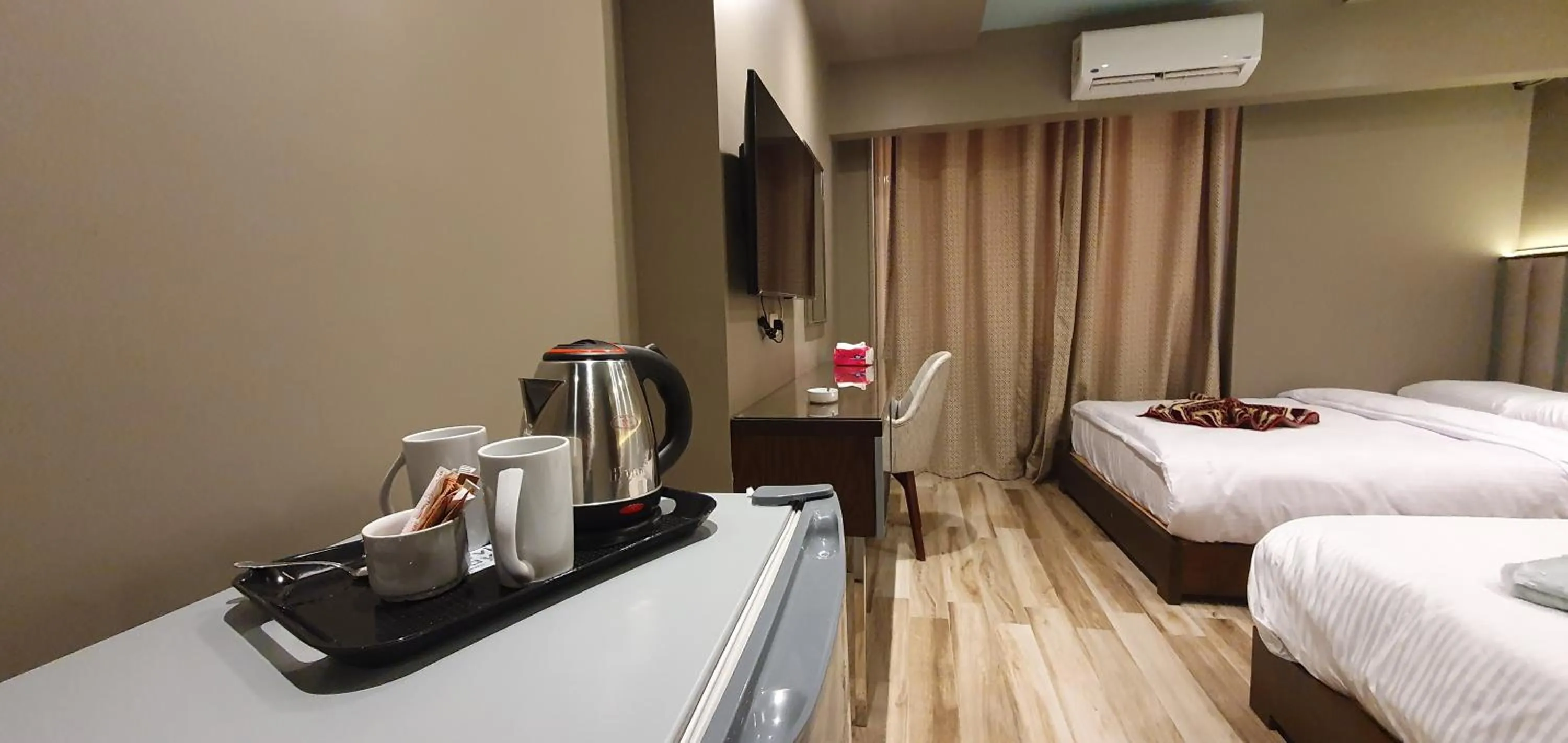 Bed in Grand Bayan Hotel & Apt at Nile Plaza