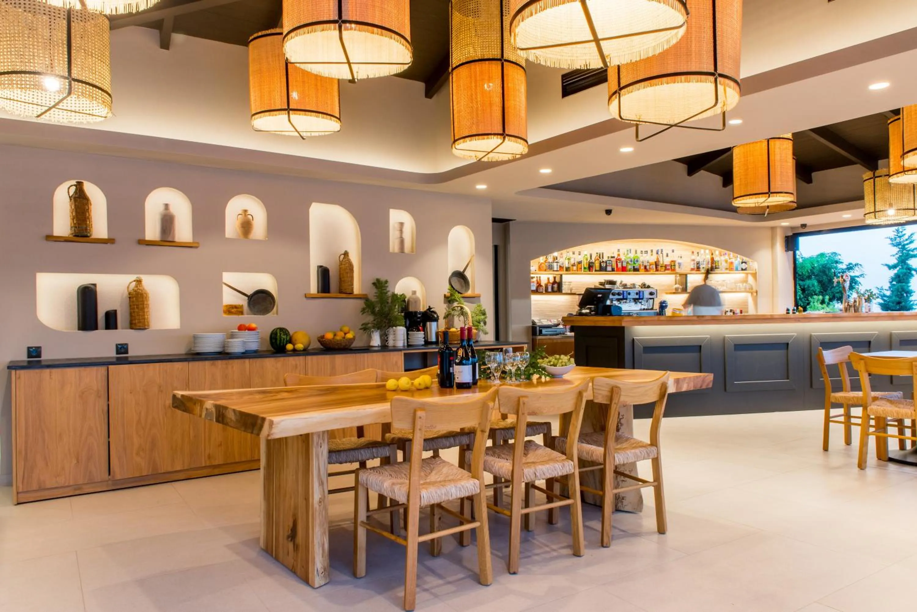 Restaurant/places to eat in Marni Village