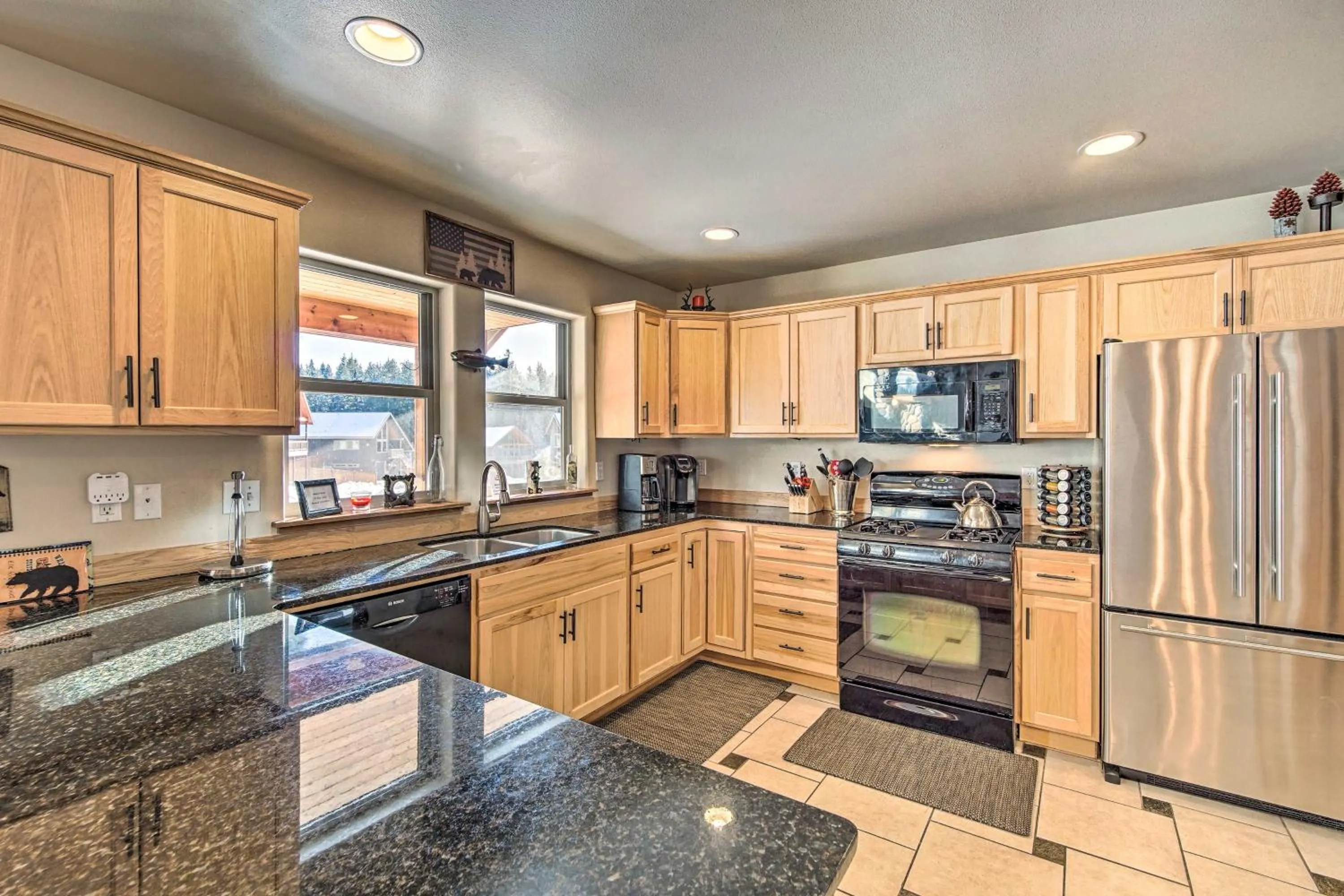 Dog-Friendly Ronald Vacation Rental Cabin!