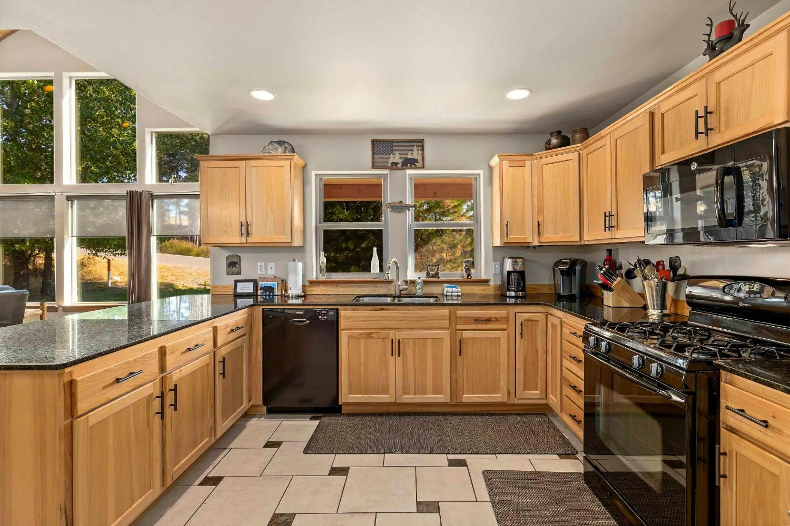 Dog-Friendly Ronald Vacation Rental Cabin!