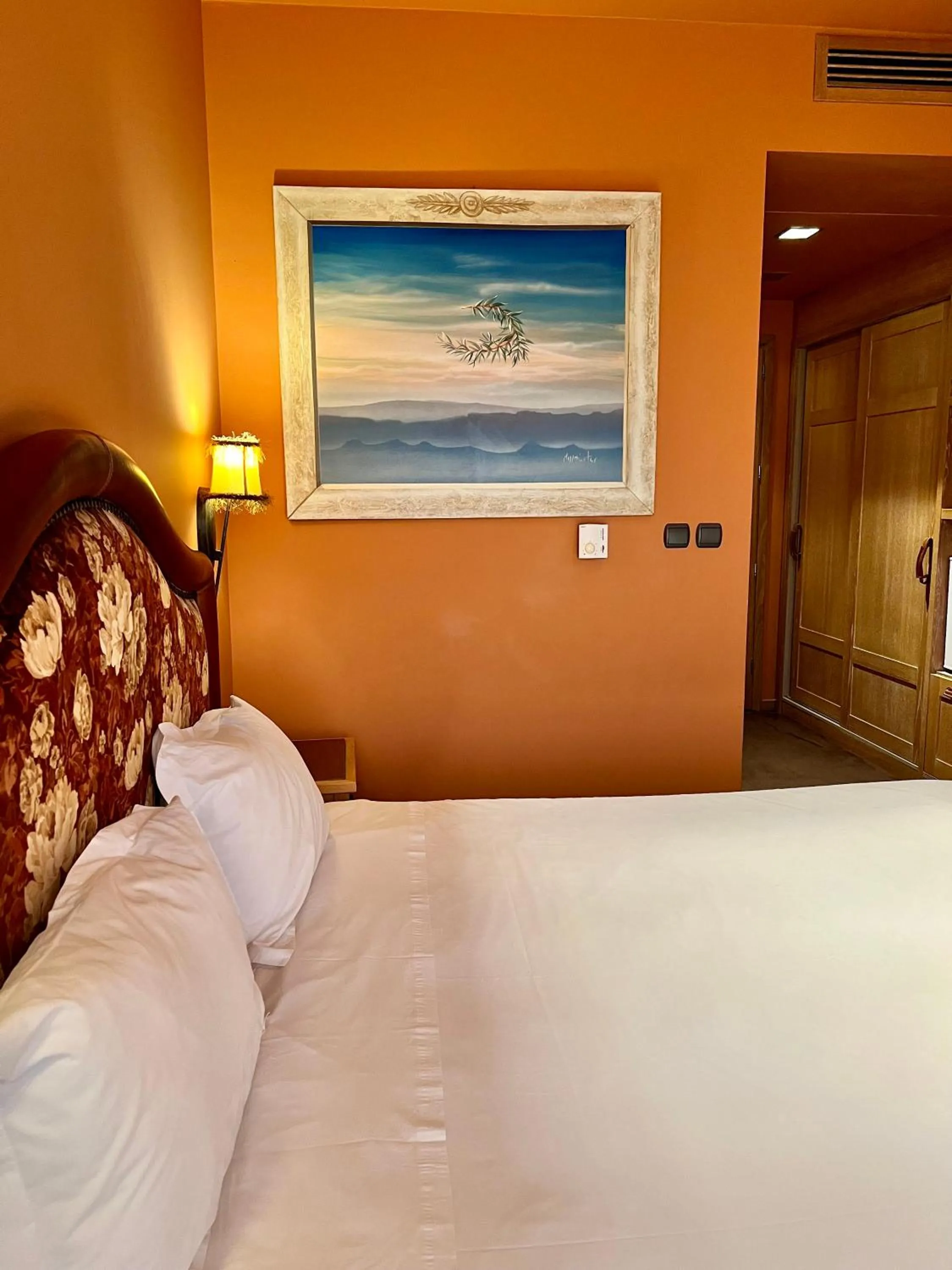 Bedroom, Bed in Mainalon Resort