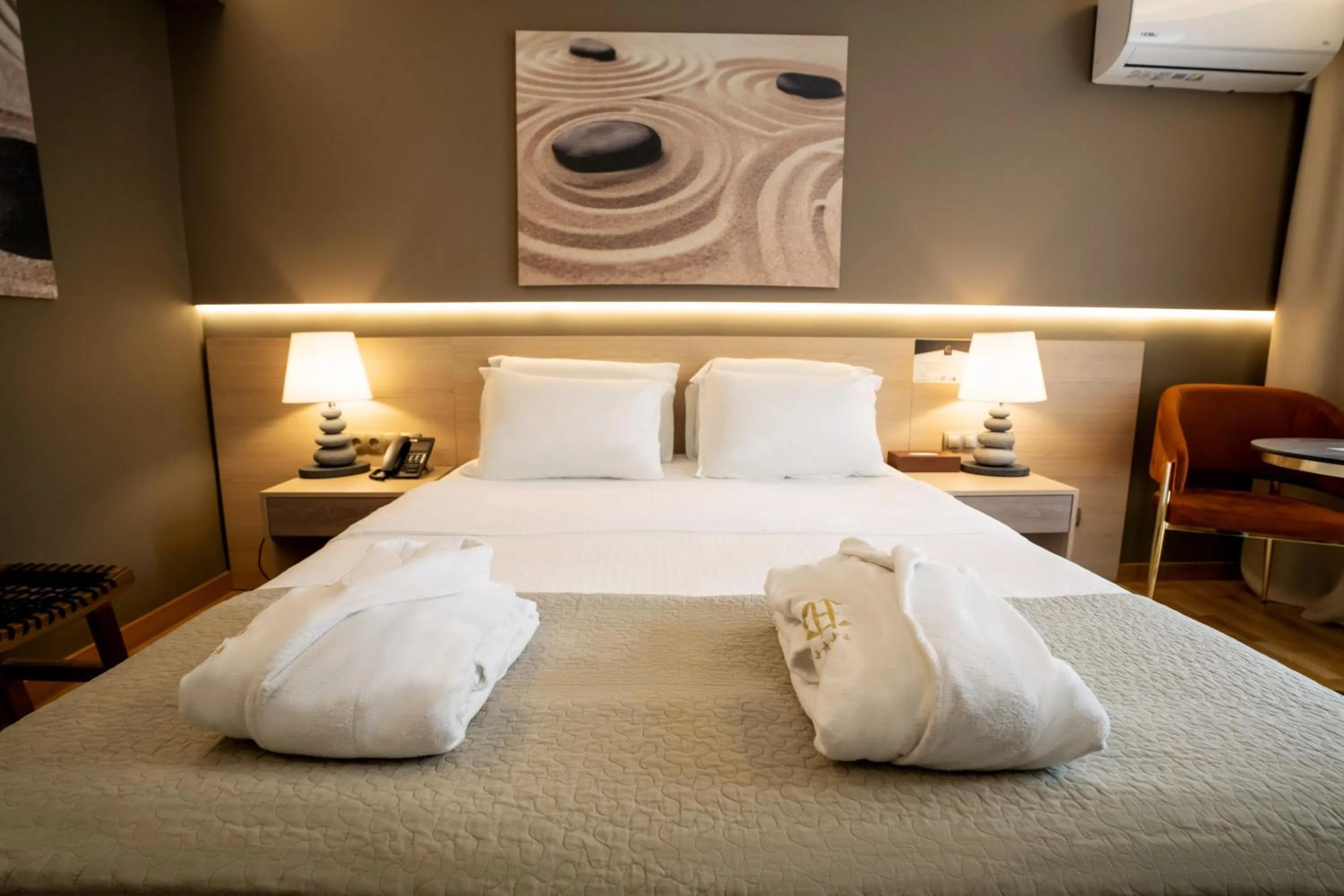 Bed in Coral Hotel Athens