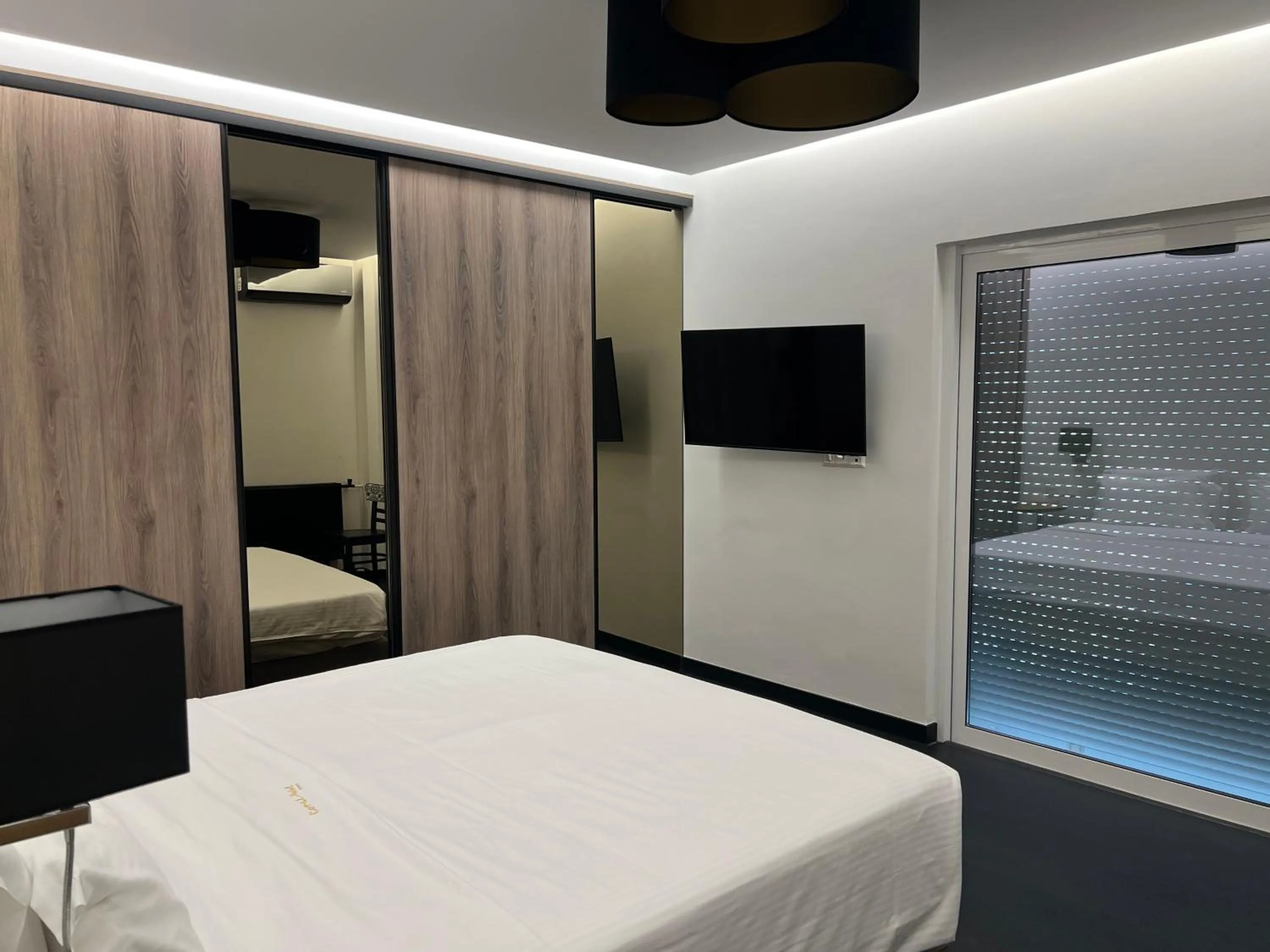 Bed in Coral Hotel Athens