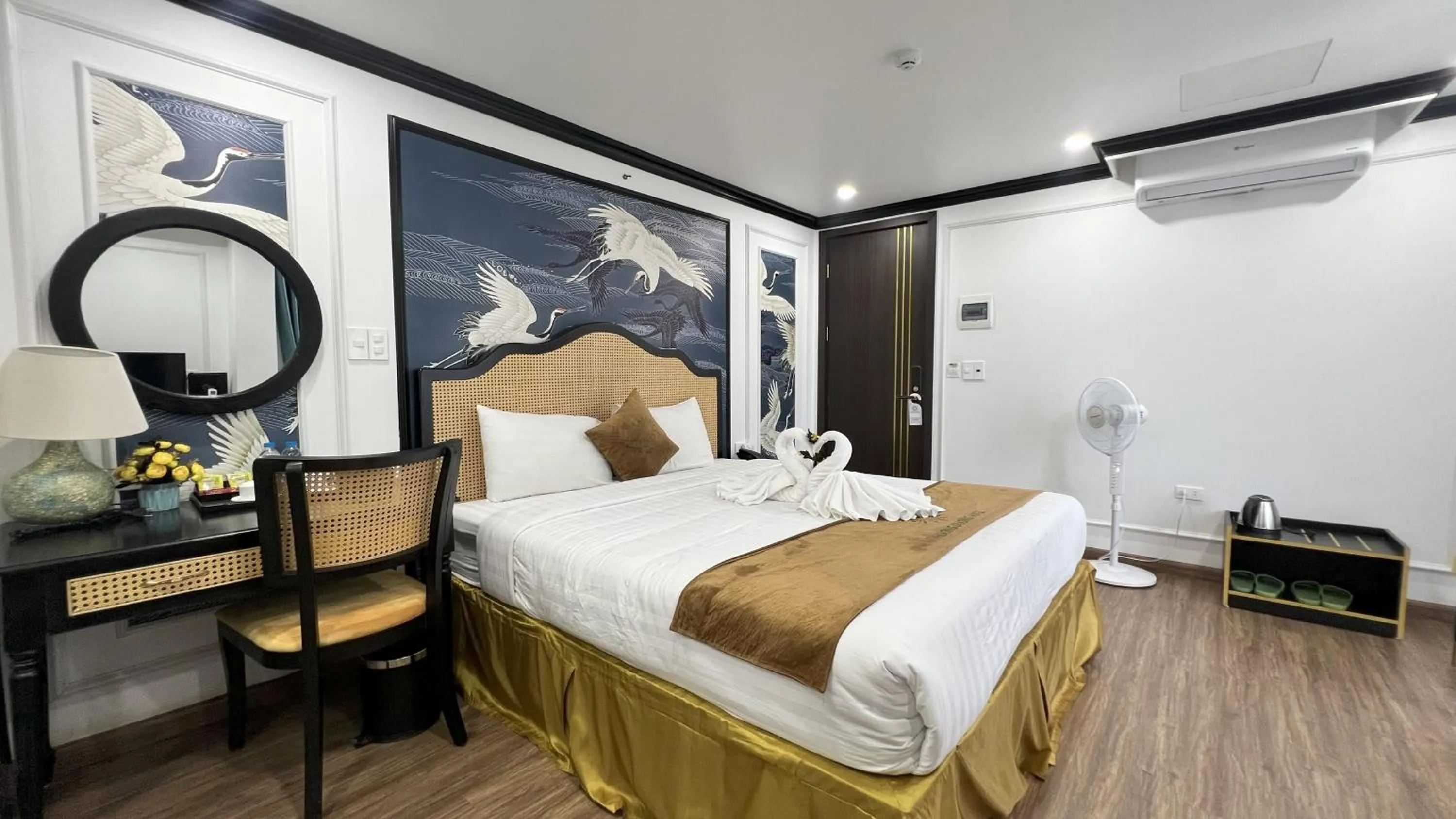Photo of the whole room, Bed in HƯỚNG DƯƠNG HOTEL THANH HOÁ