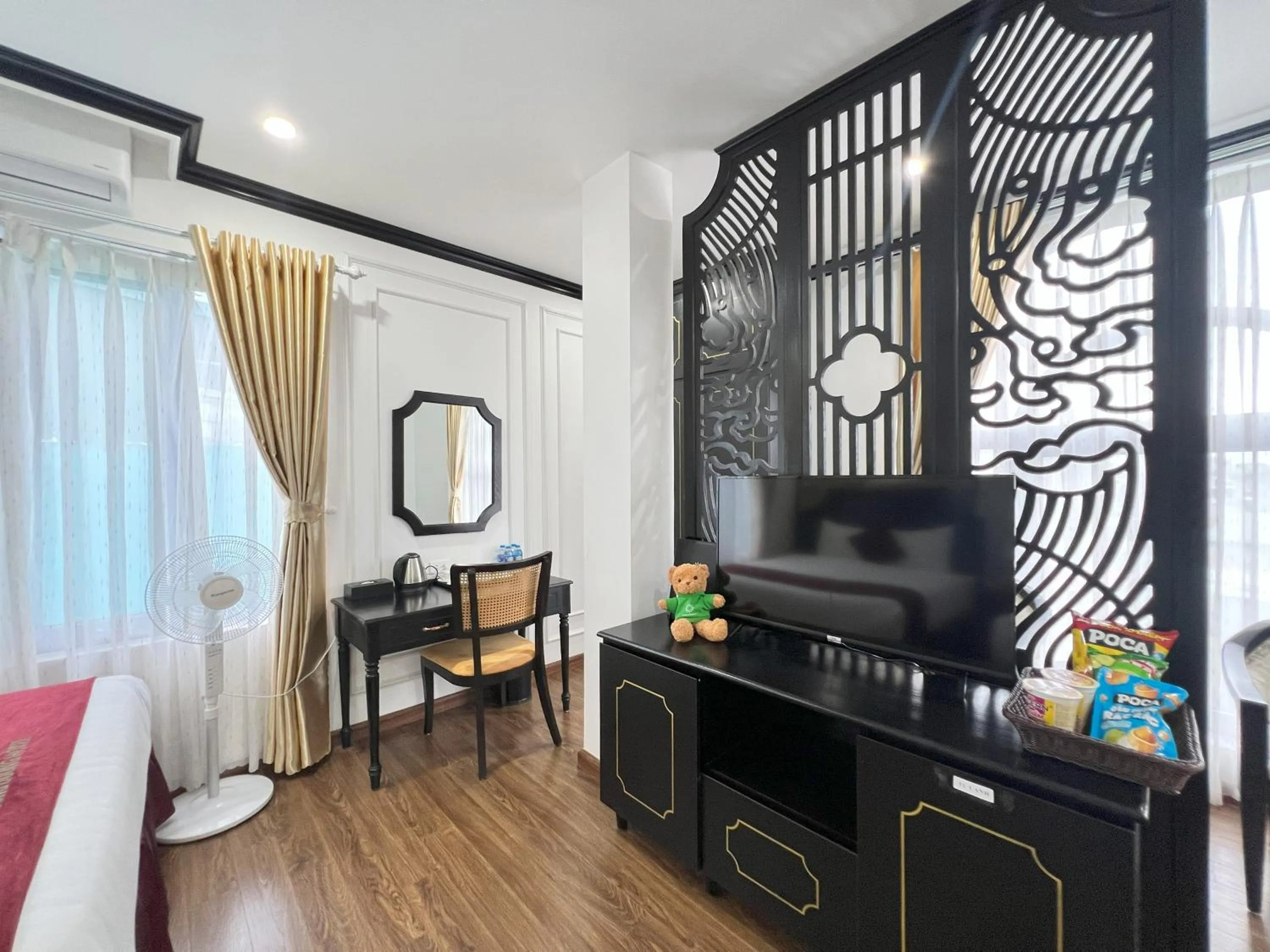 TV and multimedia, Bed in HƯỚNG DƯƠNG HOTEL THANH HOÁ