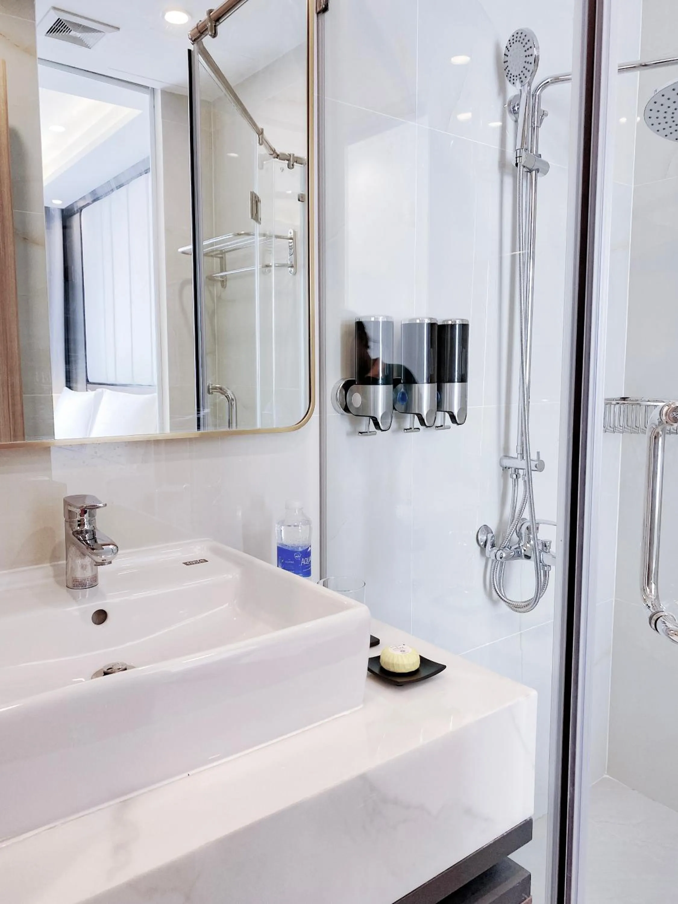 Shower in Anna Beach Phú Quốc