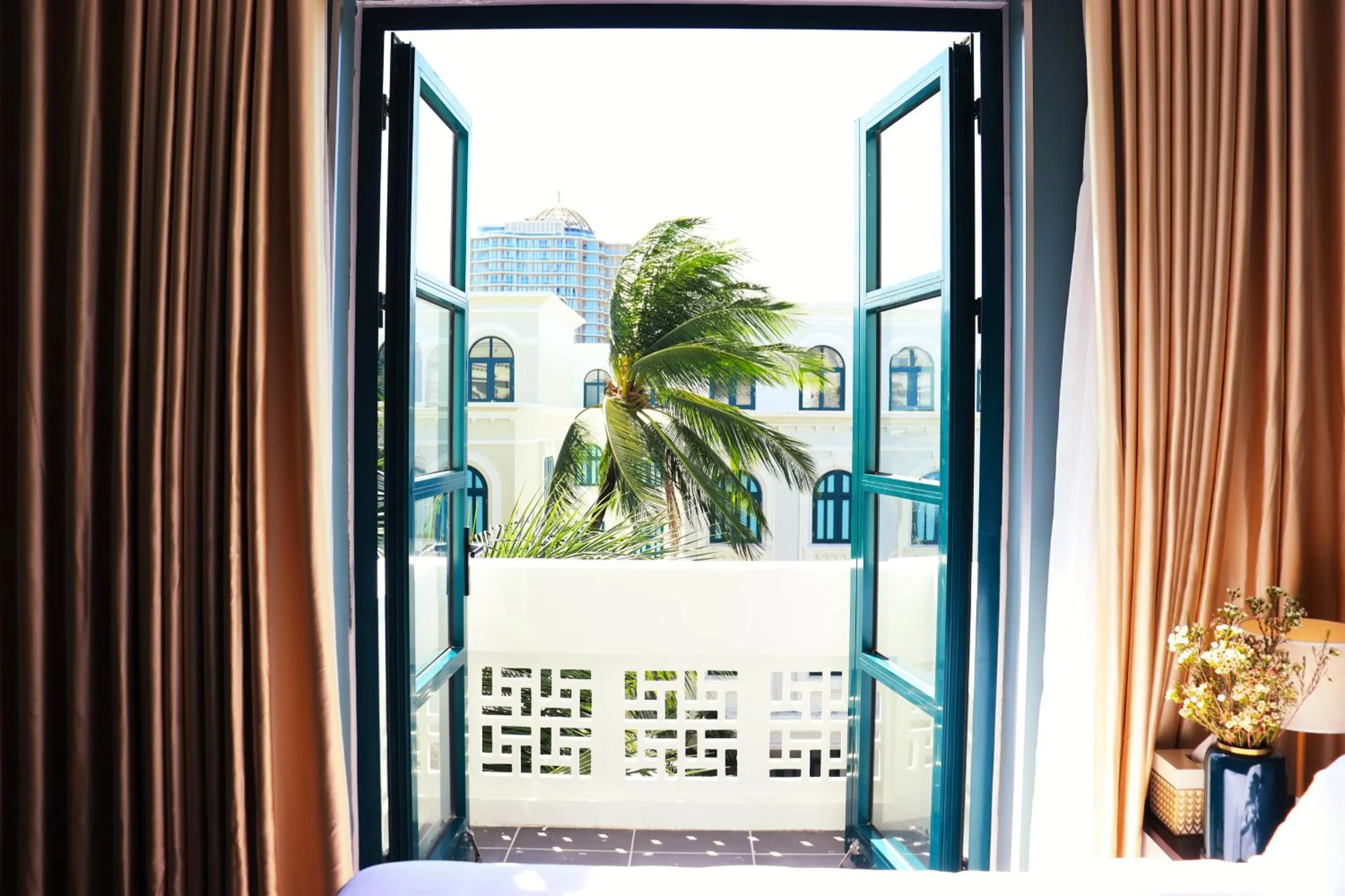 Day in Anna Beach Phú Quốc