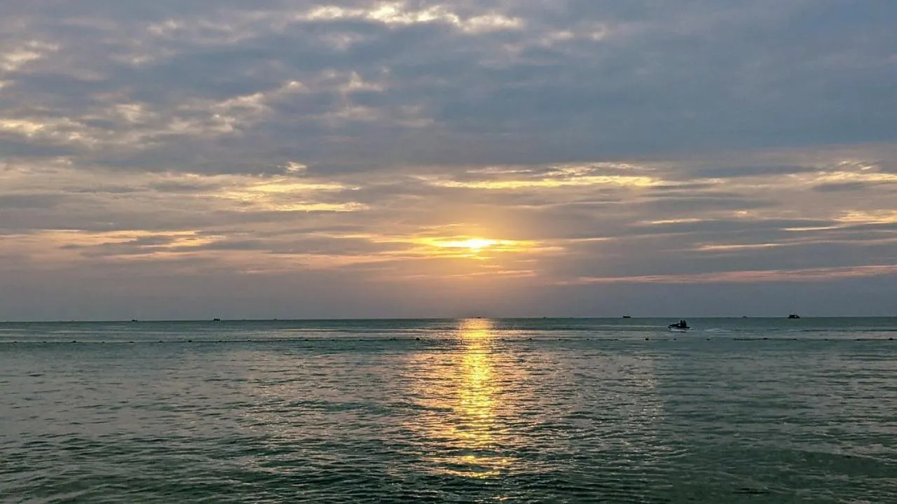 Sunset in Anna Beach Phú Quốc
