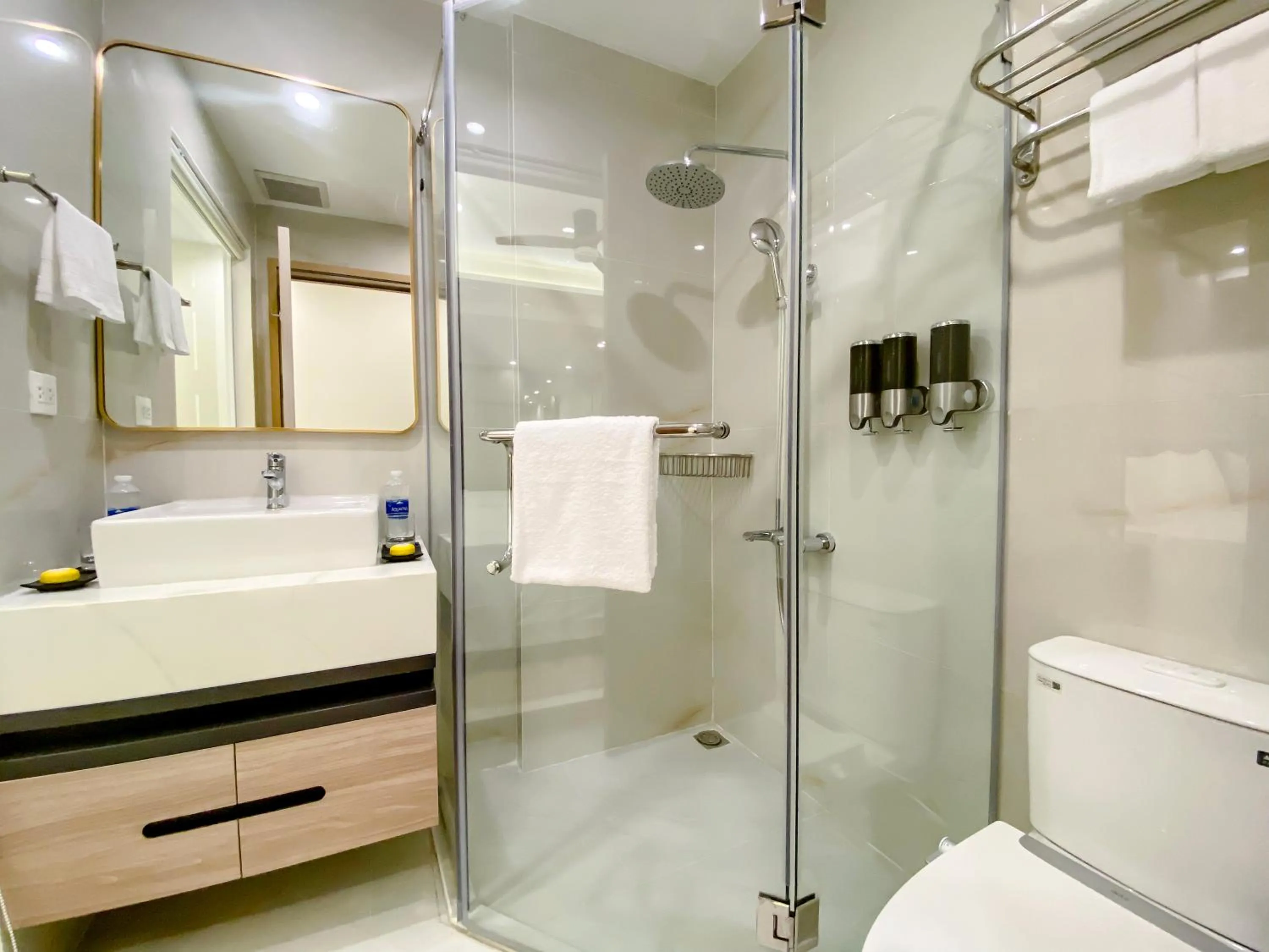 Shower in Anna Beach Phú Quốc