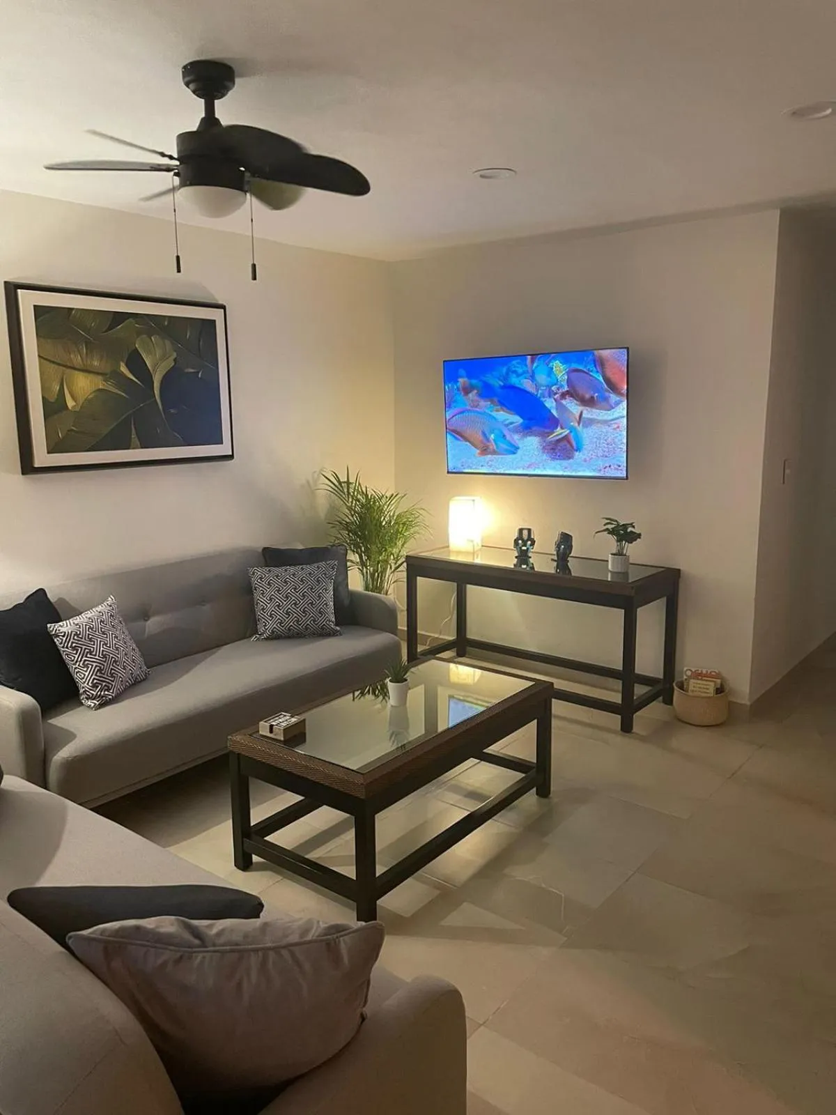 Living room in Departamento Céntrico y Moderno en Cancún.