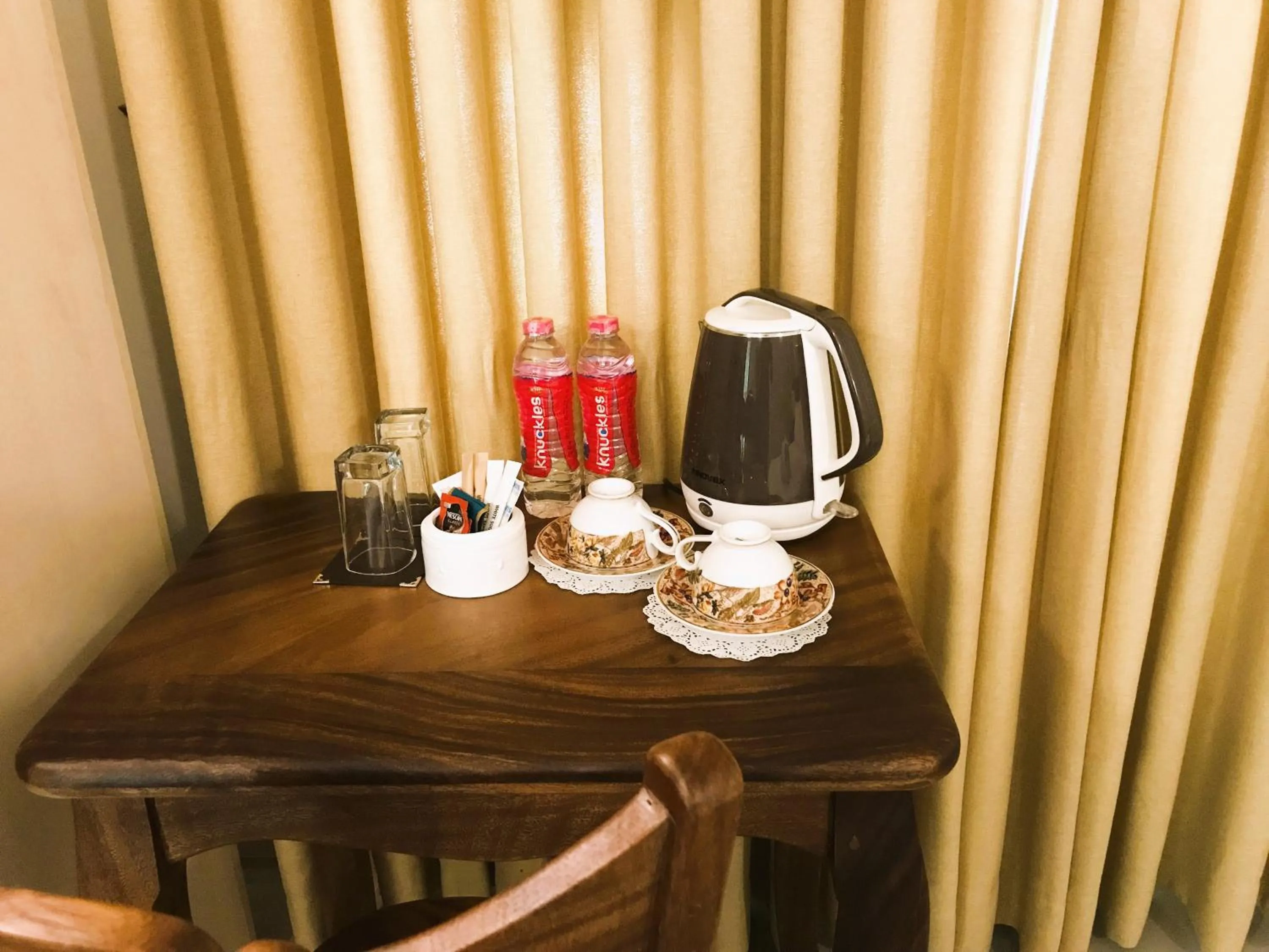 Coffee/tea facilities in Ceylon Kingsmen Garden - Katunayake Airport Transit Hotels