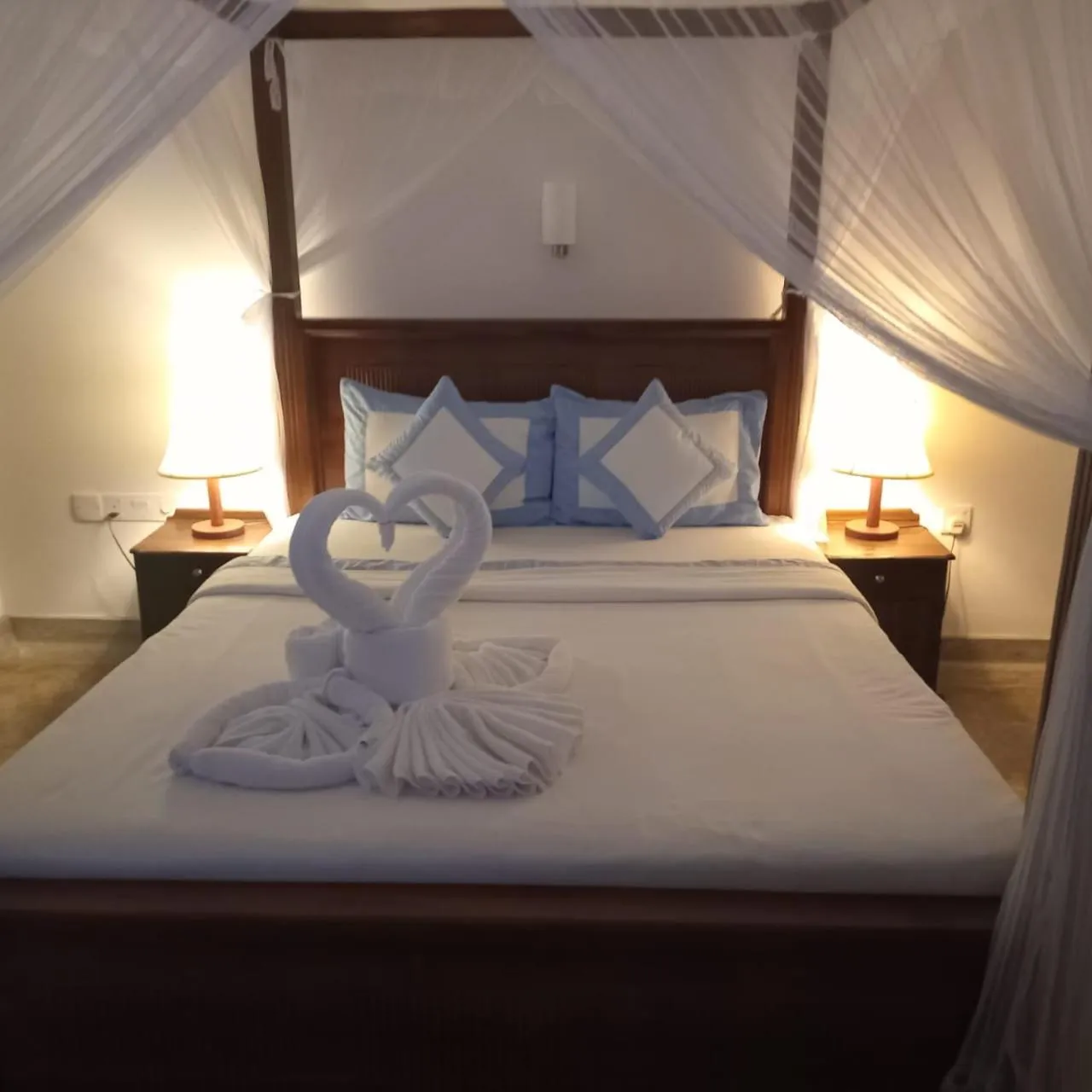 Bed in Ceylon Kingsmen Garden - Katunayake Airport Transit Hotels